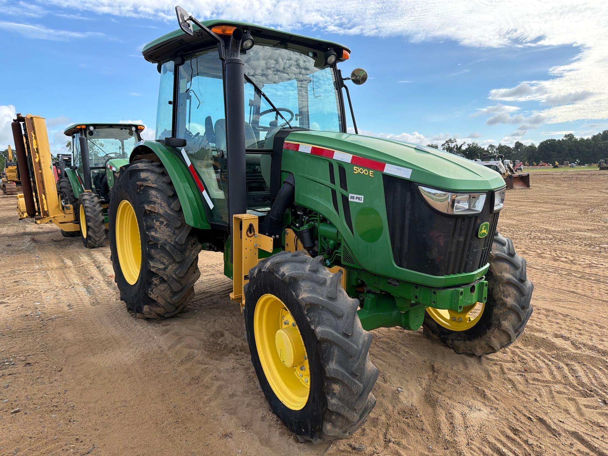 John Deere 5100E