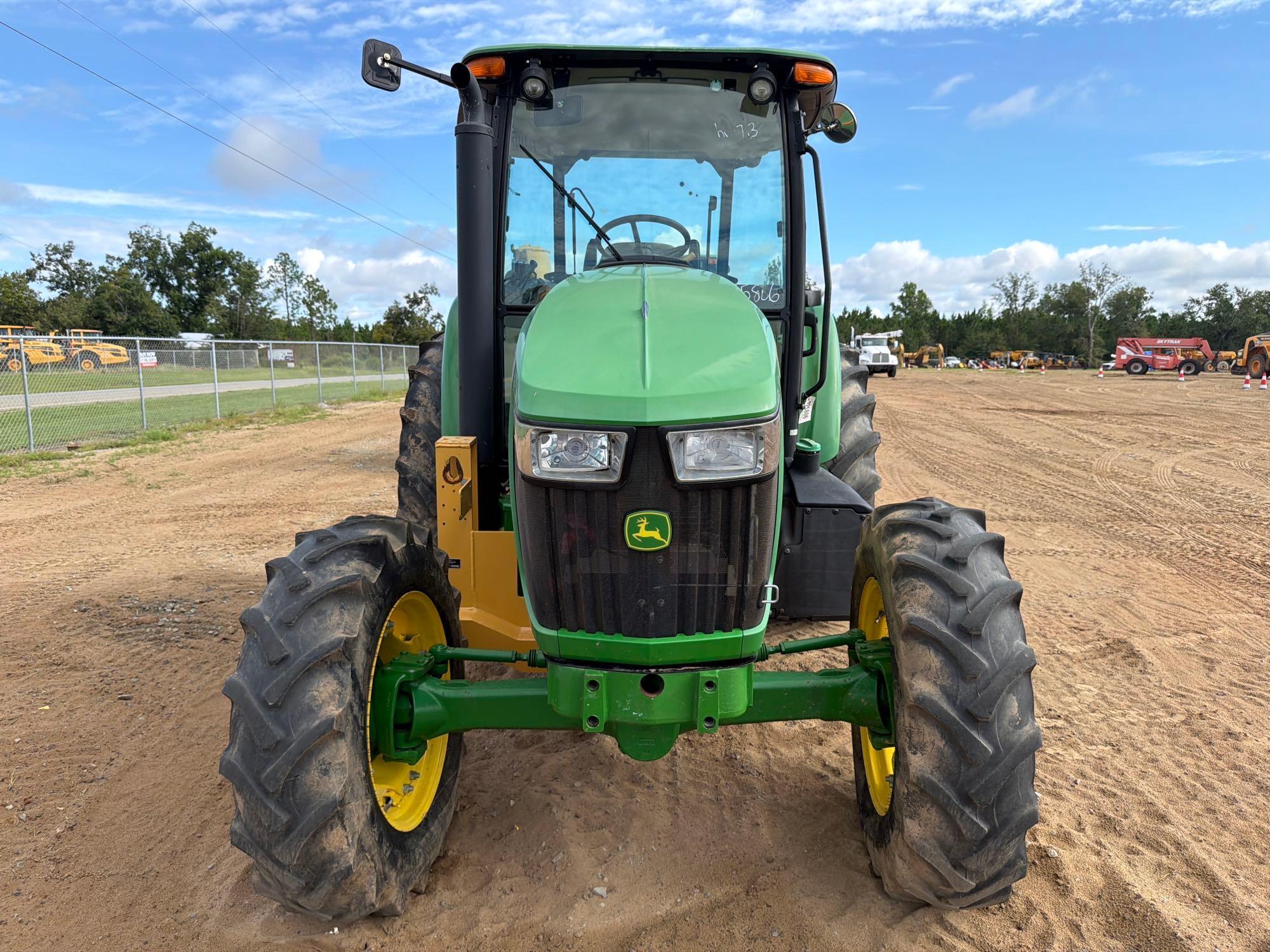 John Deere 5100E
