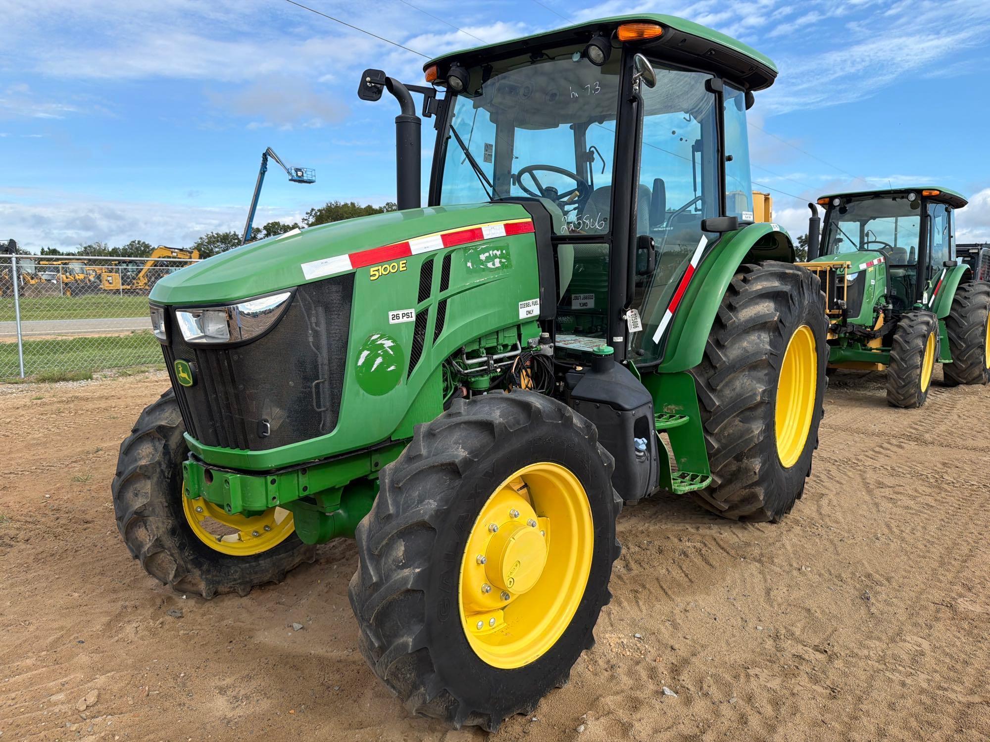 John Deere 5100E