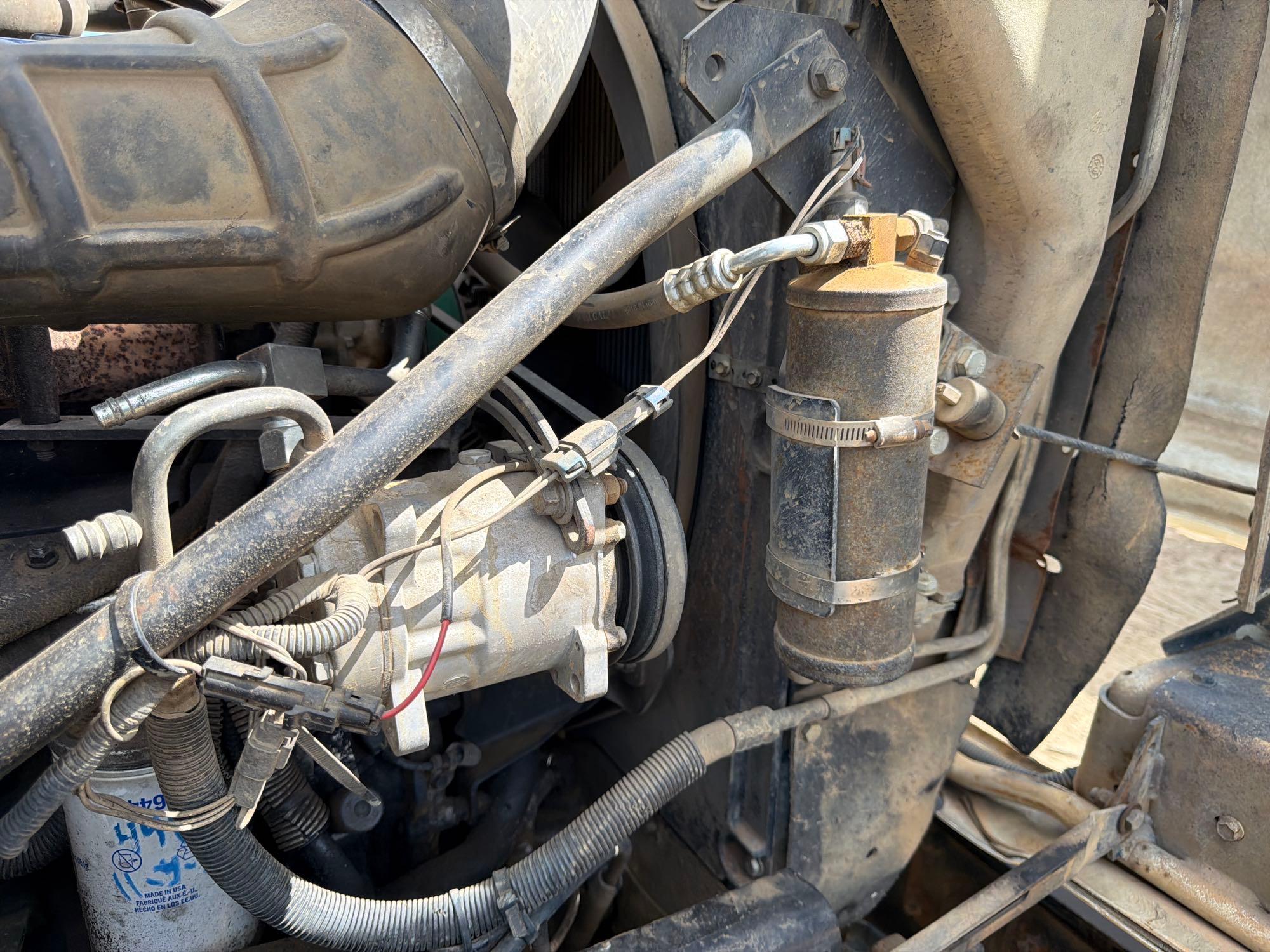 Mack CV713