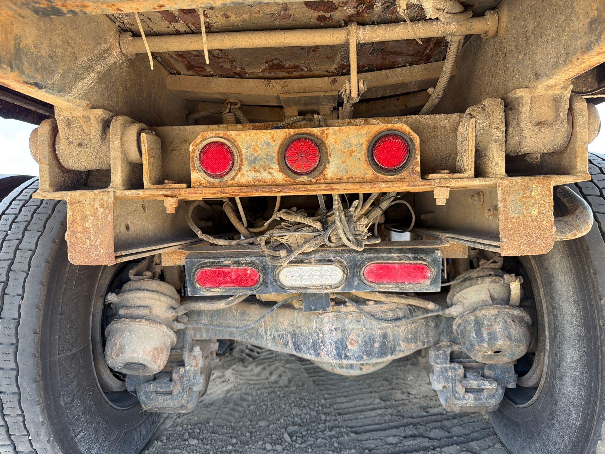 Mack CV713