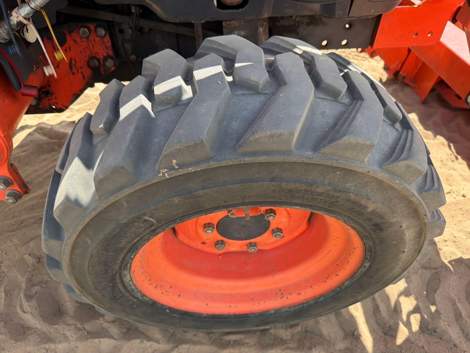 Kubota L3240