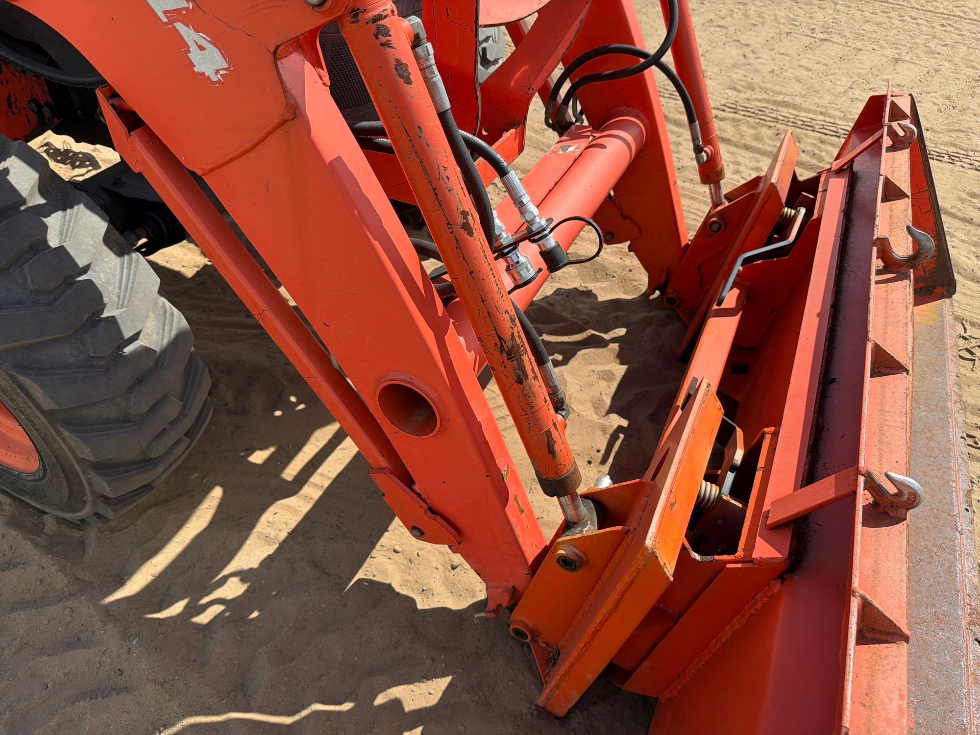 Kubota L3240