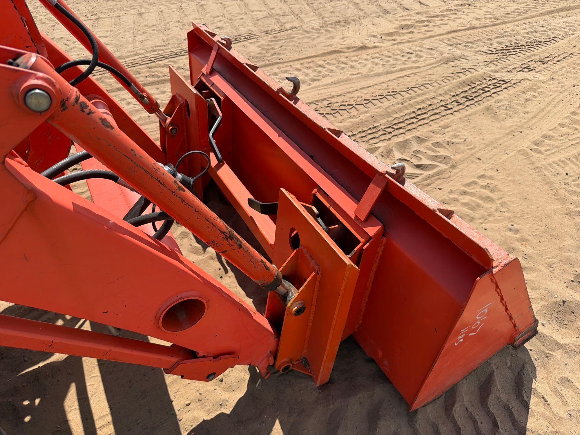 Kubota L3240