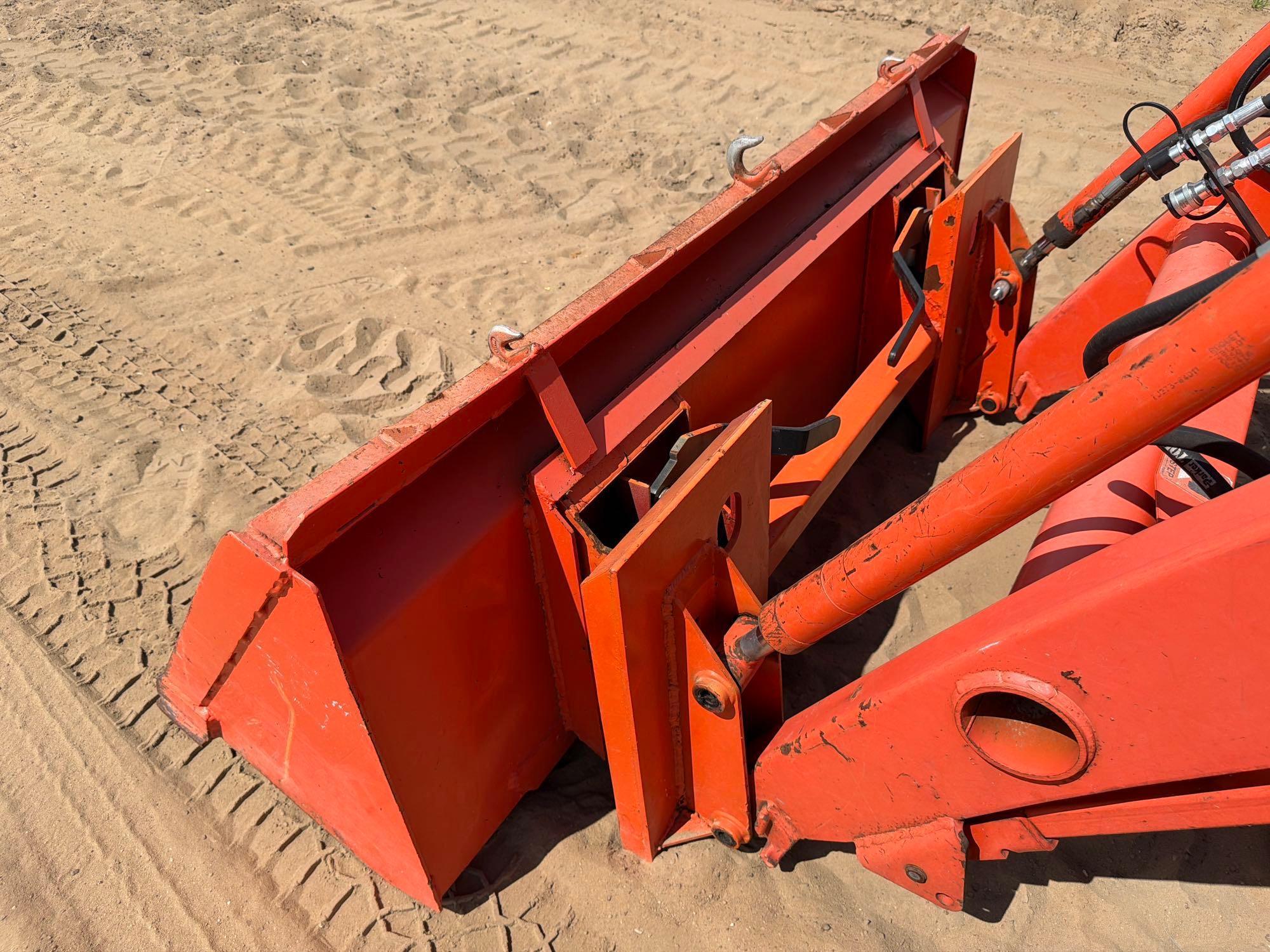 Kubota L3240