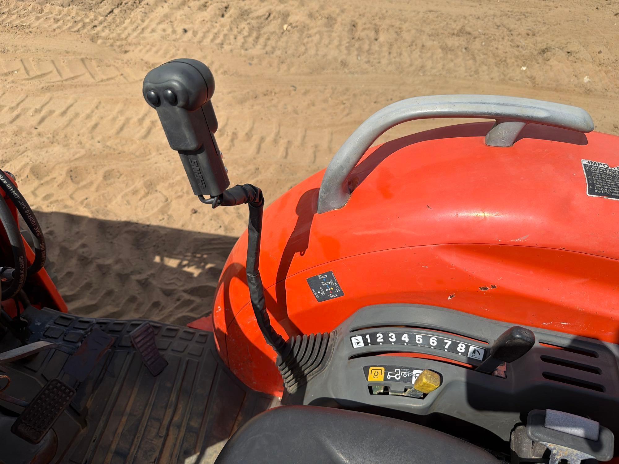 Kubota L3240