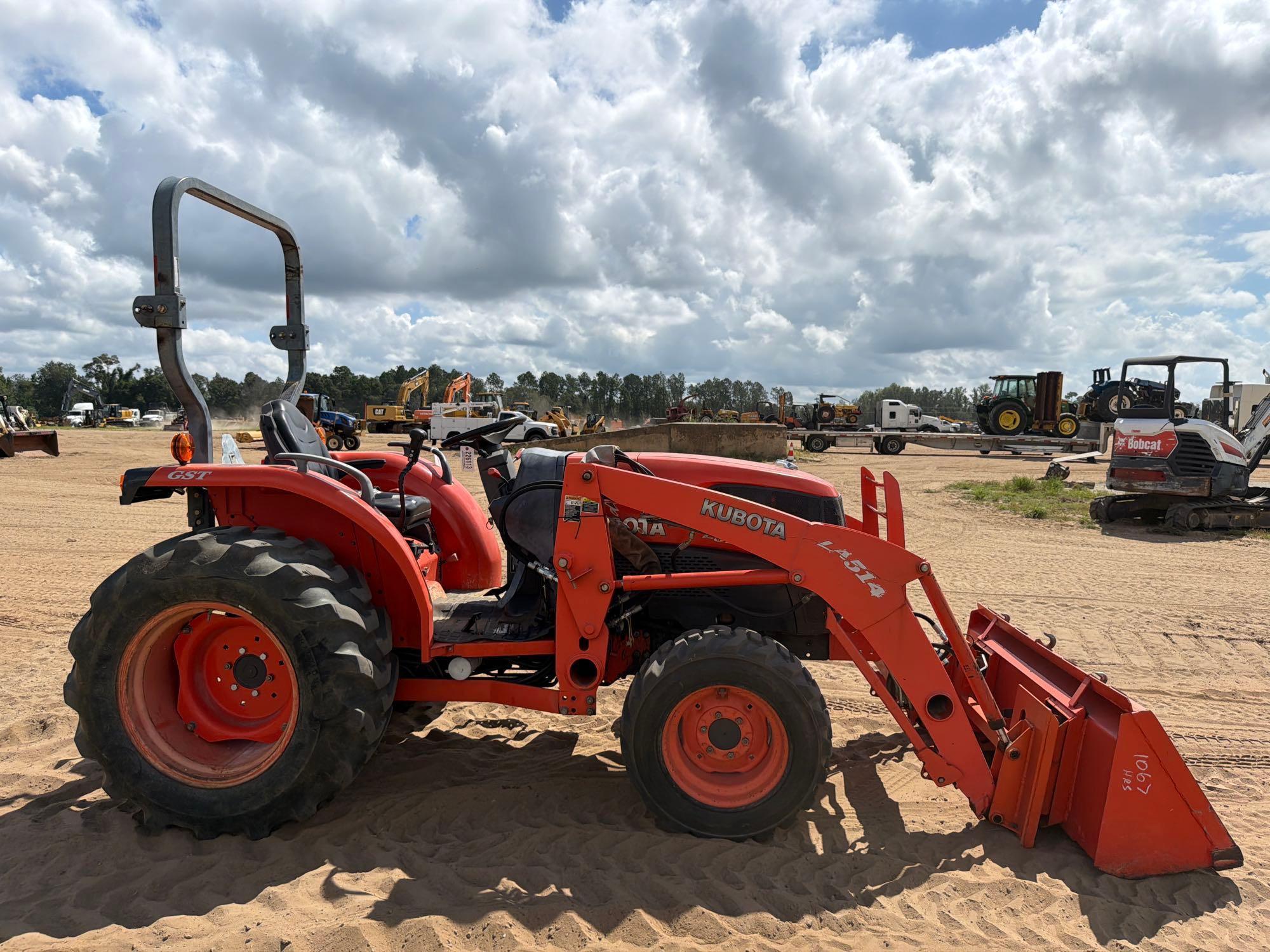 Kubota L3240
