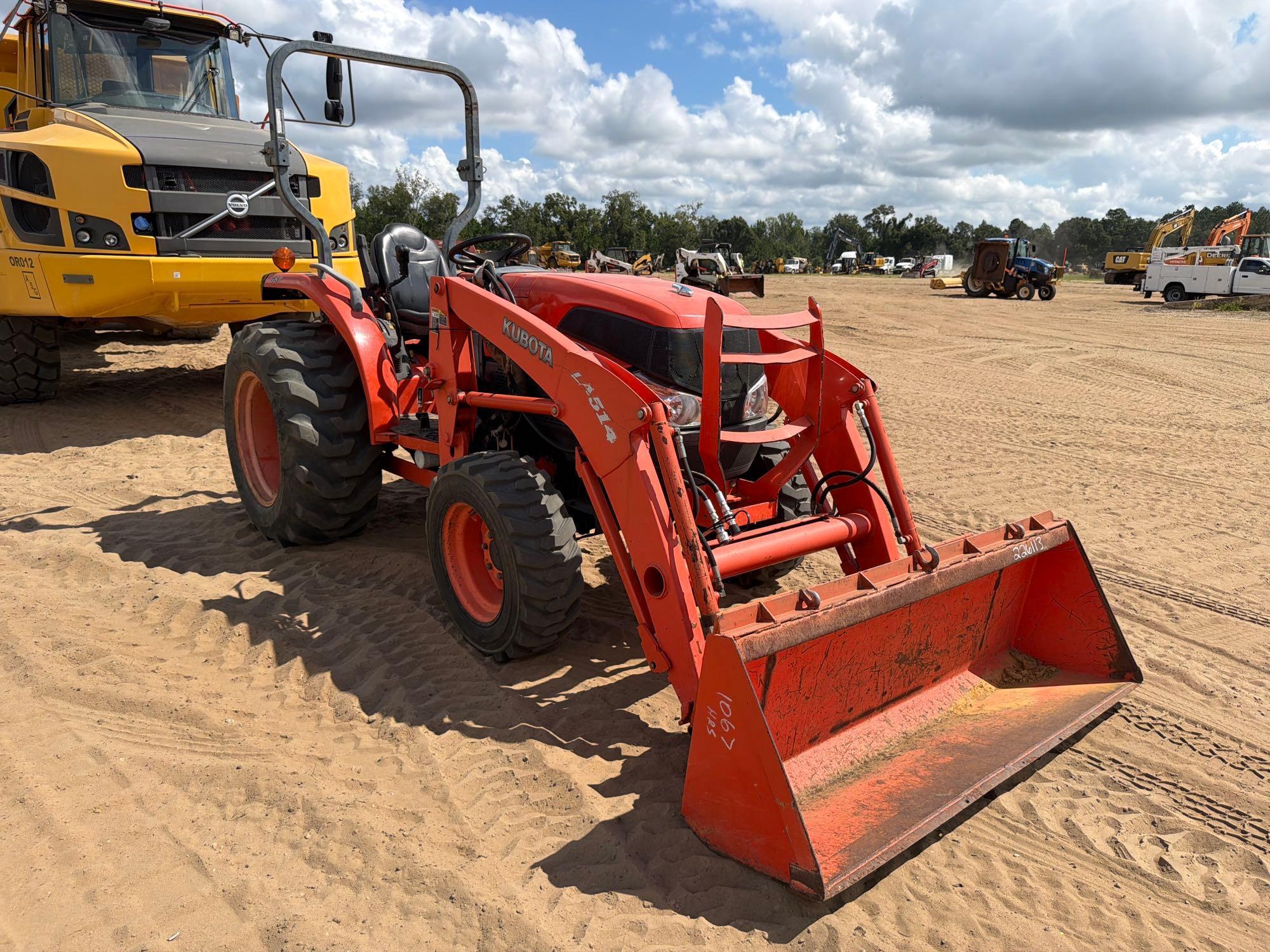 Kubota L3240