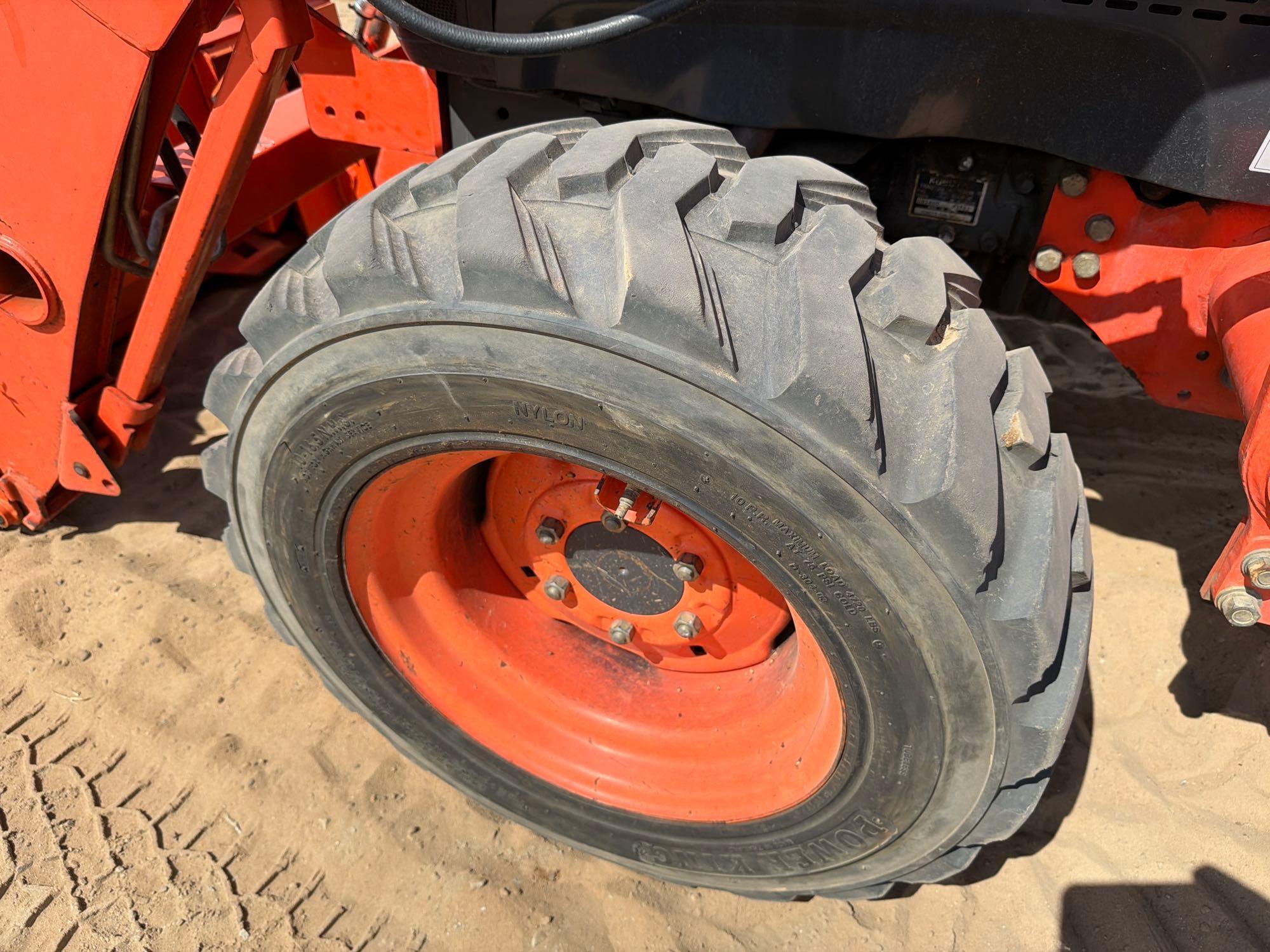 Kubota L3240