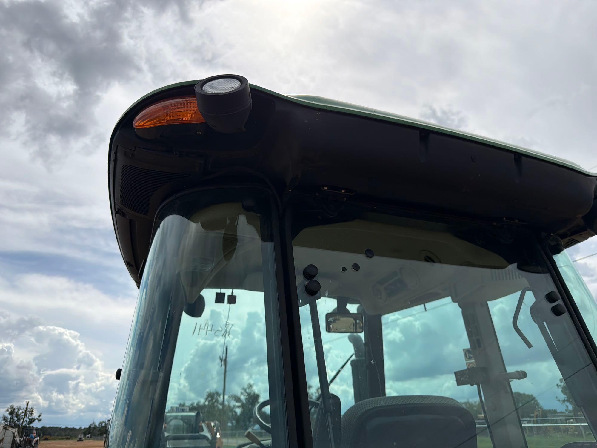 John Deere 5100E