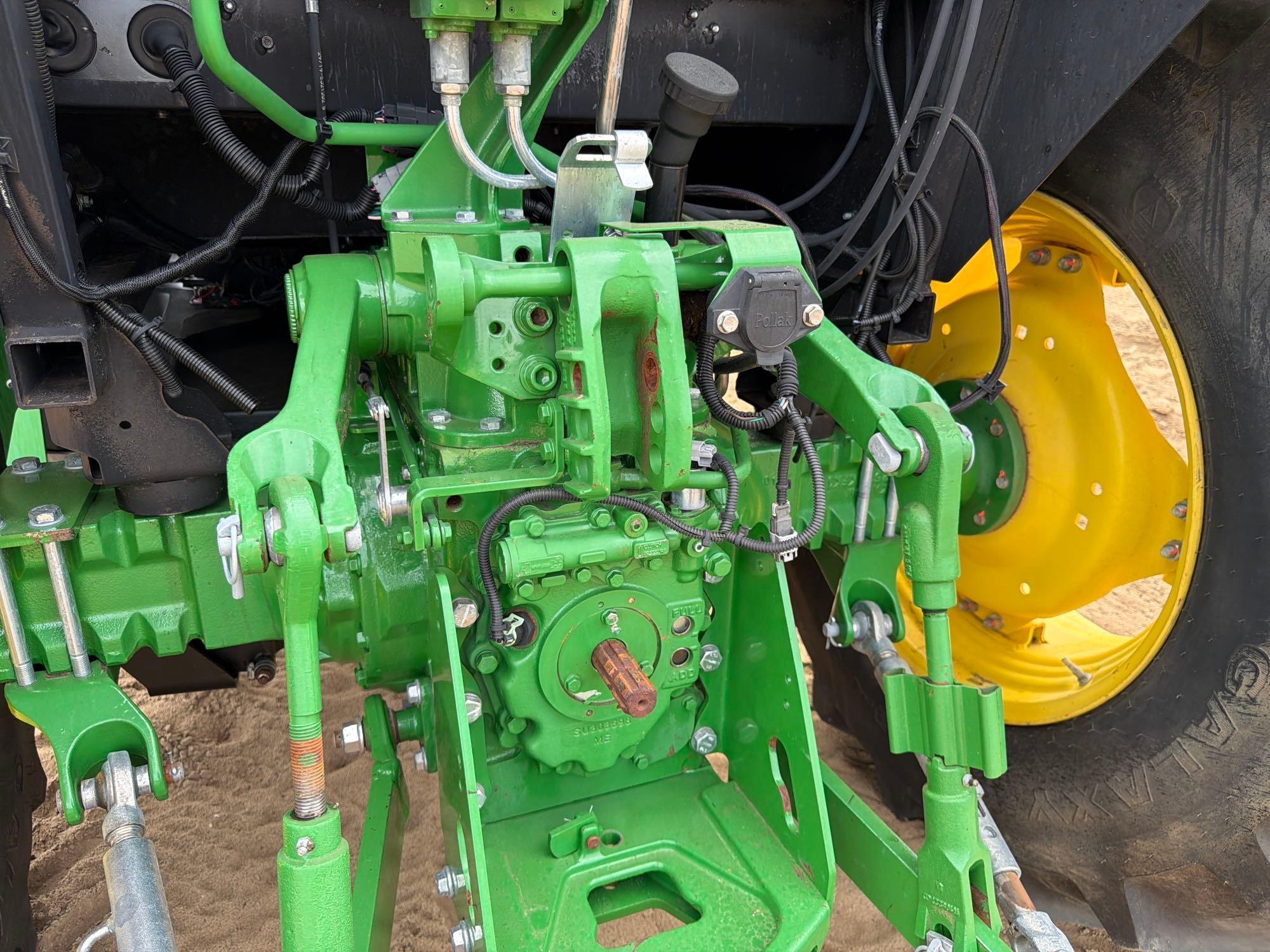 John Deere 5100E