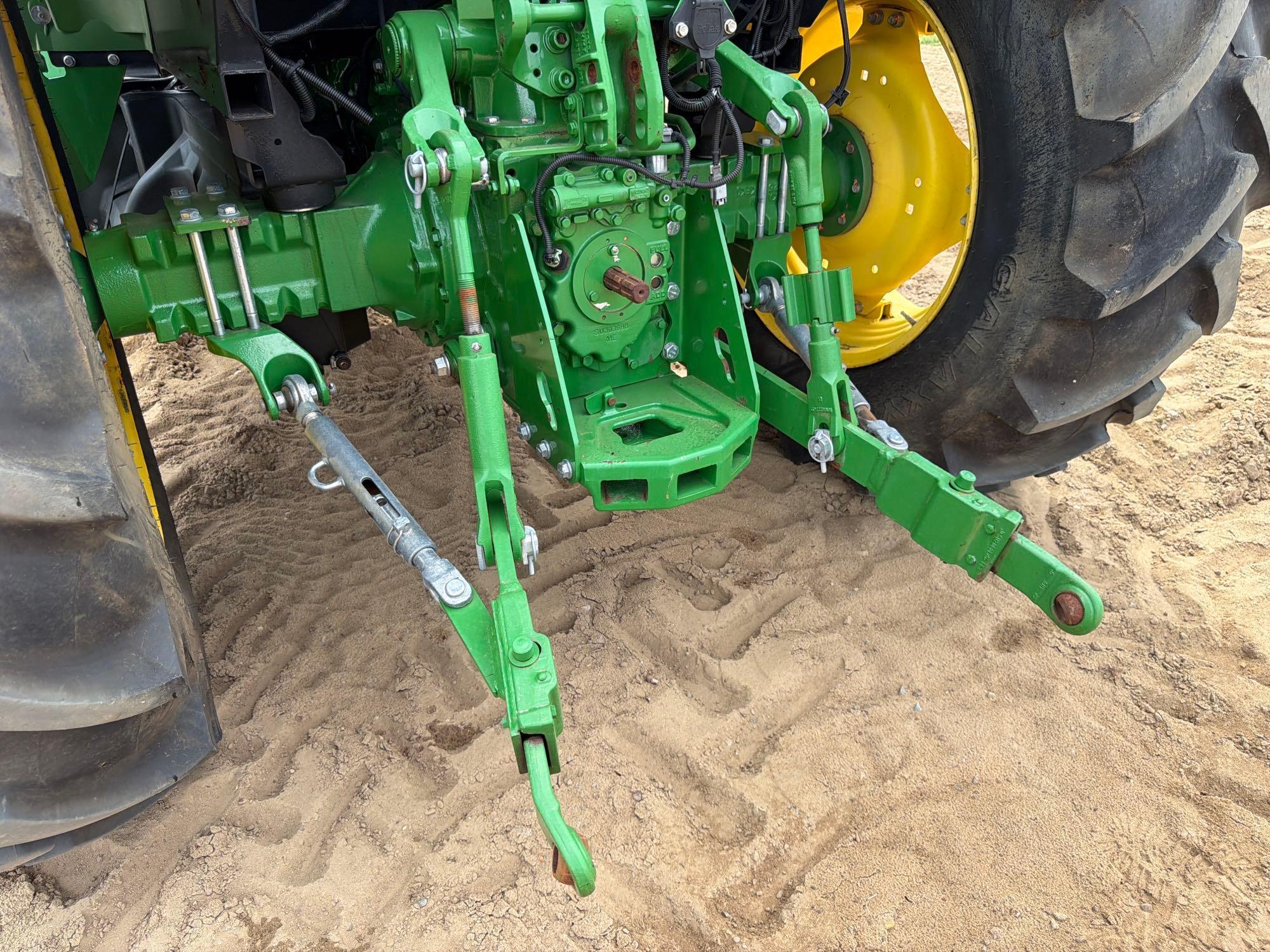 John Deere 5100E