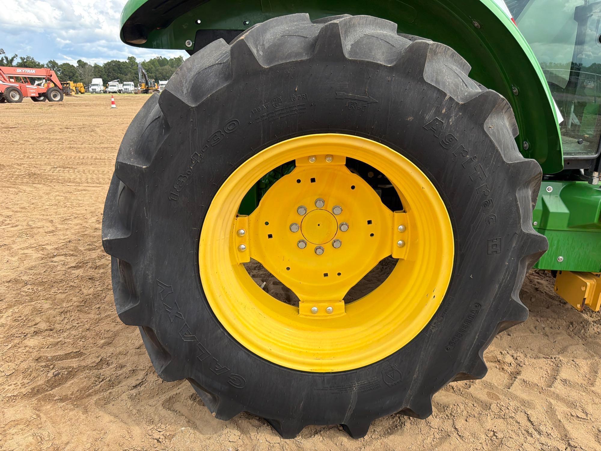 John Deere 5100E
