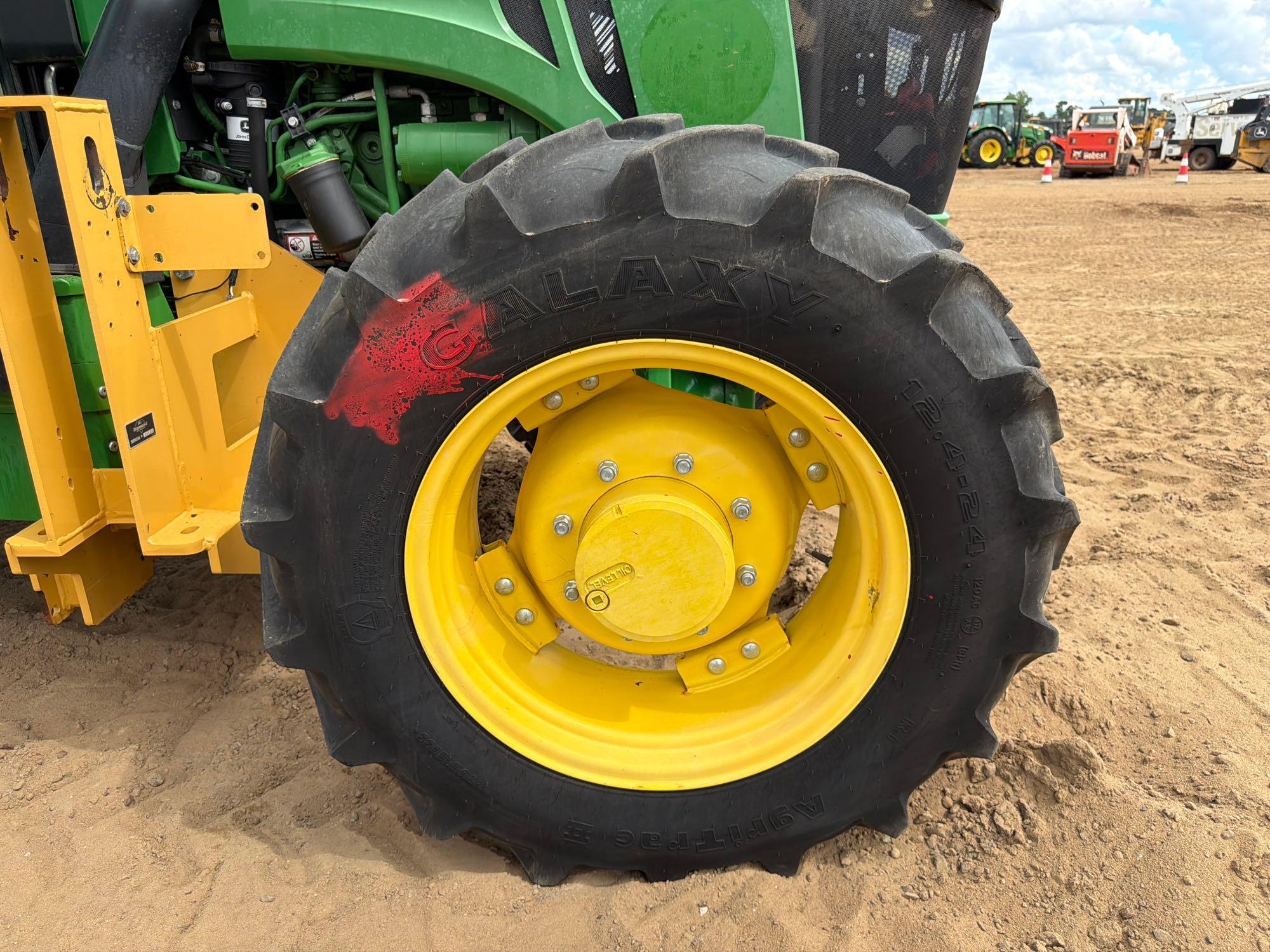 John Deere 5100E