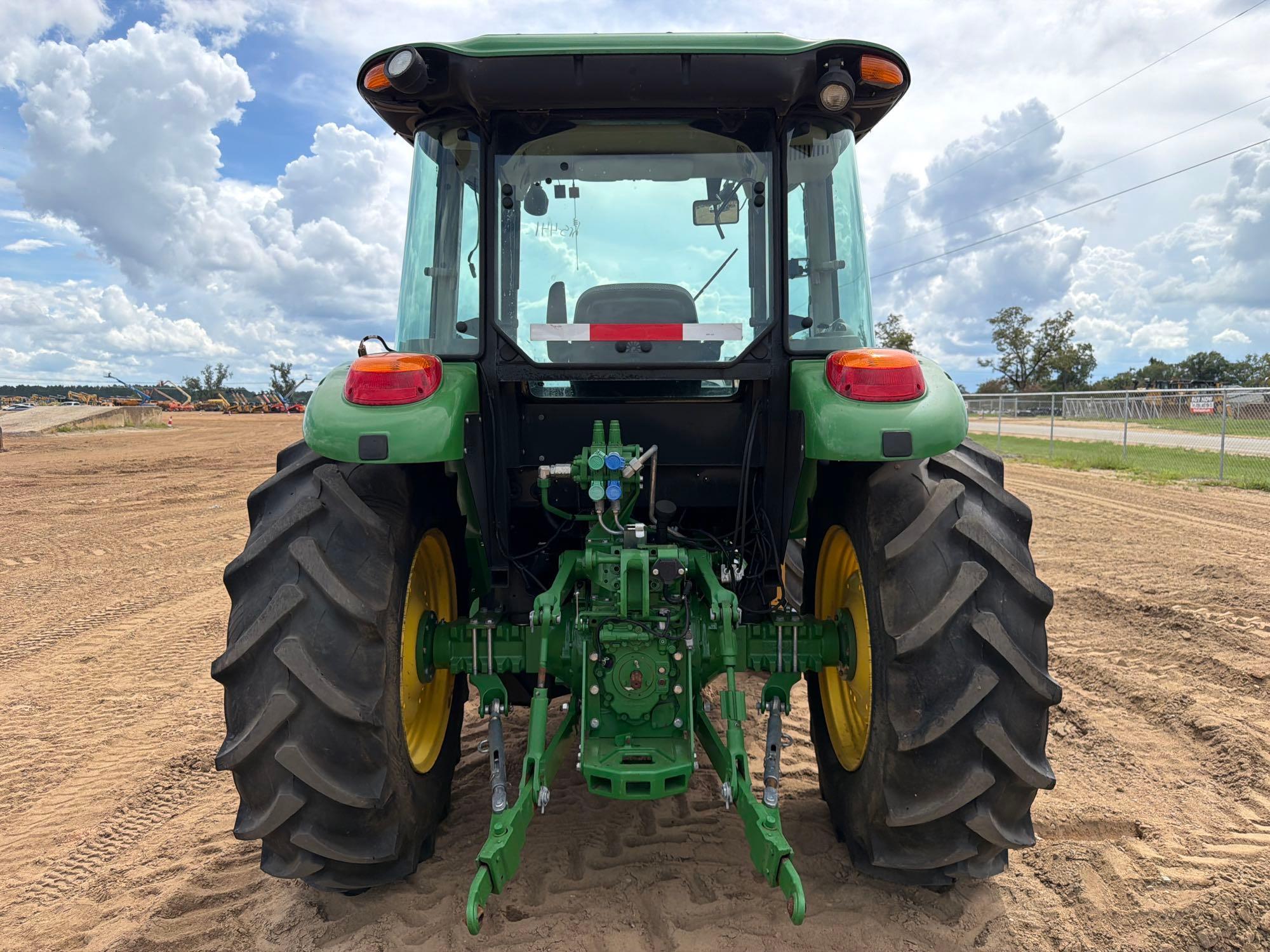 John Deere 5100E