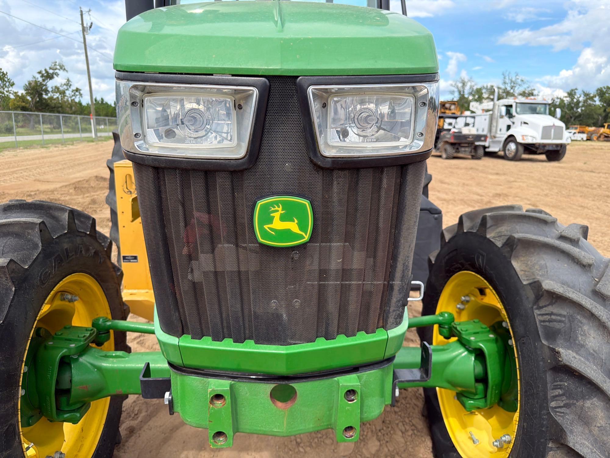 John Deere 5100E