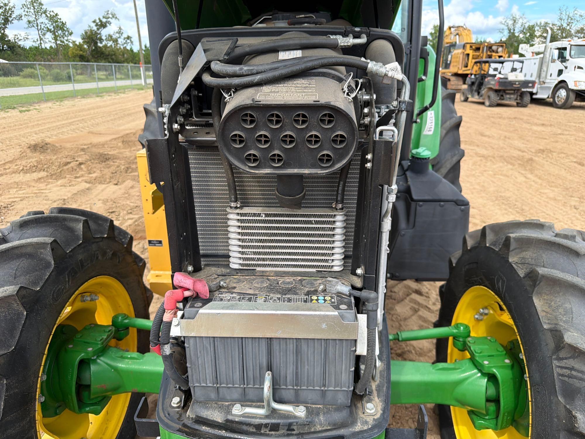 John Deere 5100E