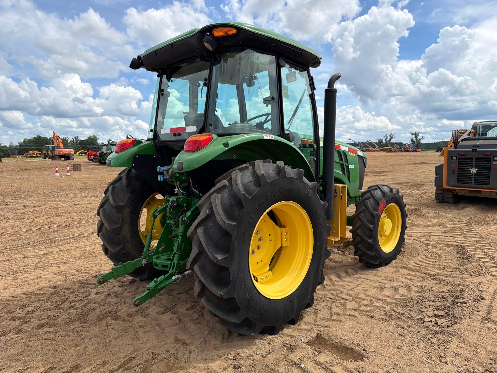 John Deere 5100E