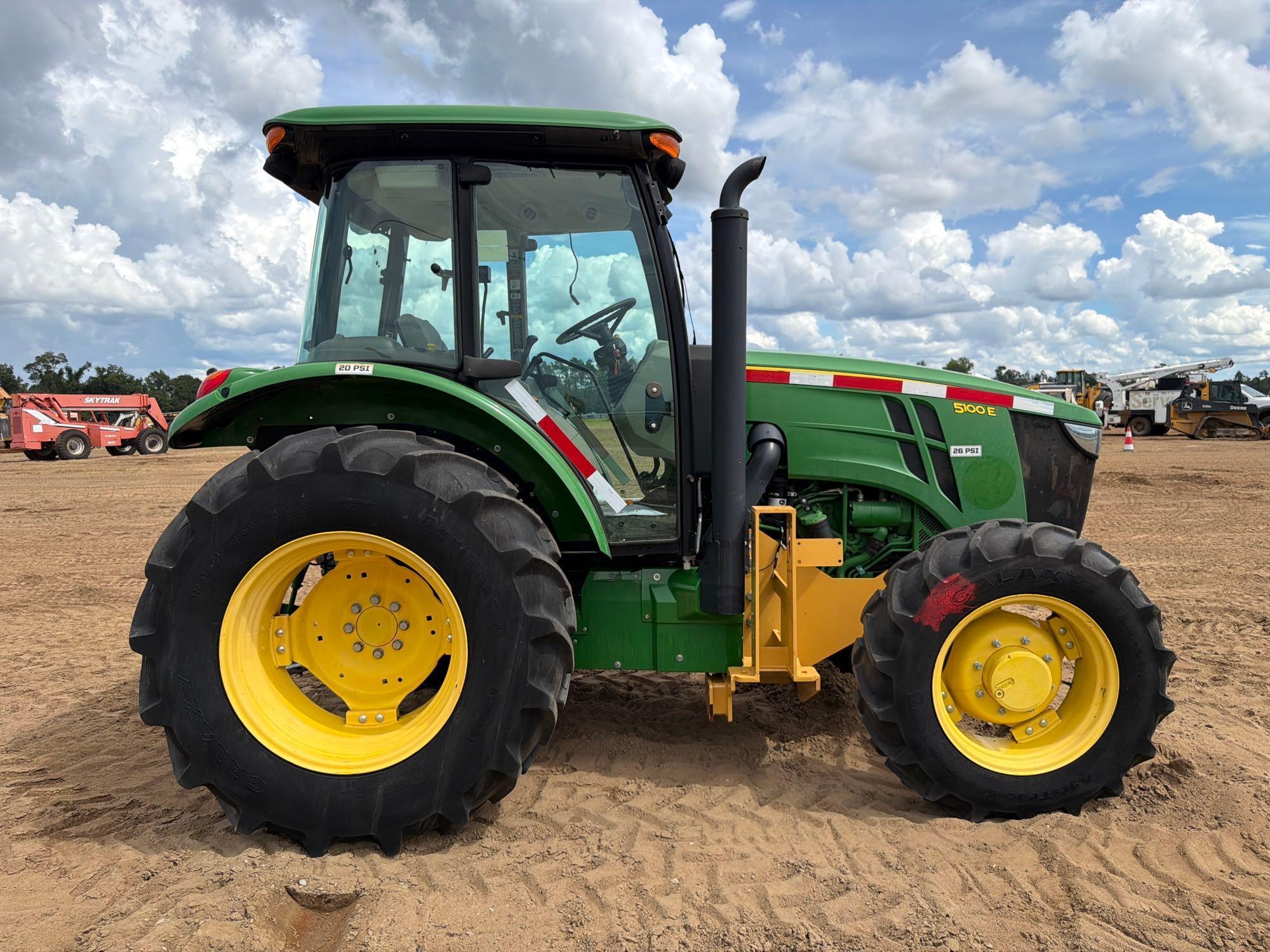 John Deere 5100E