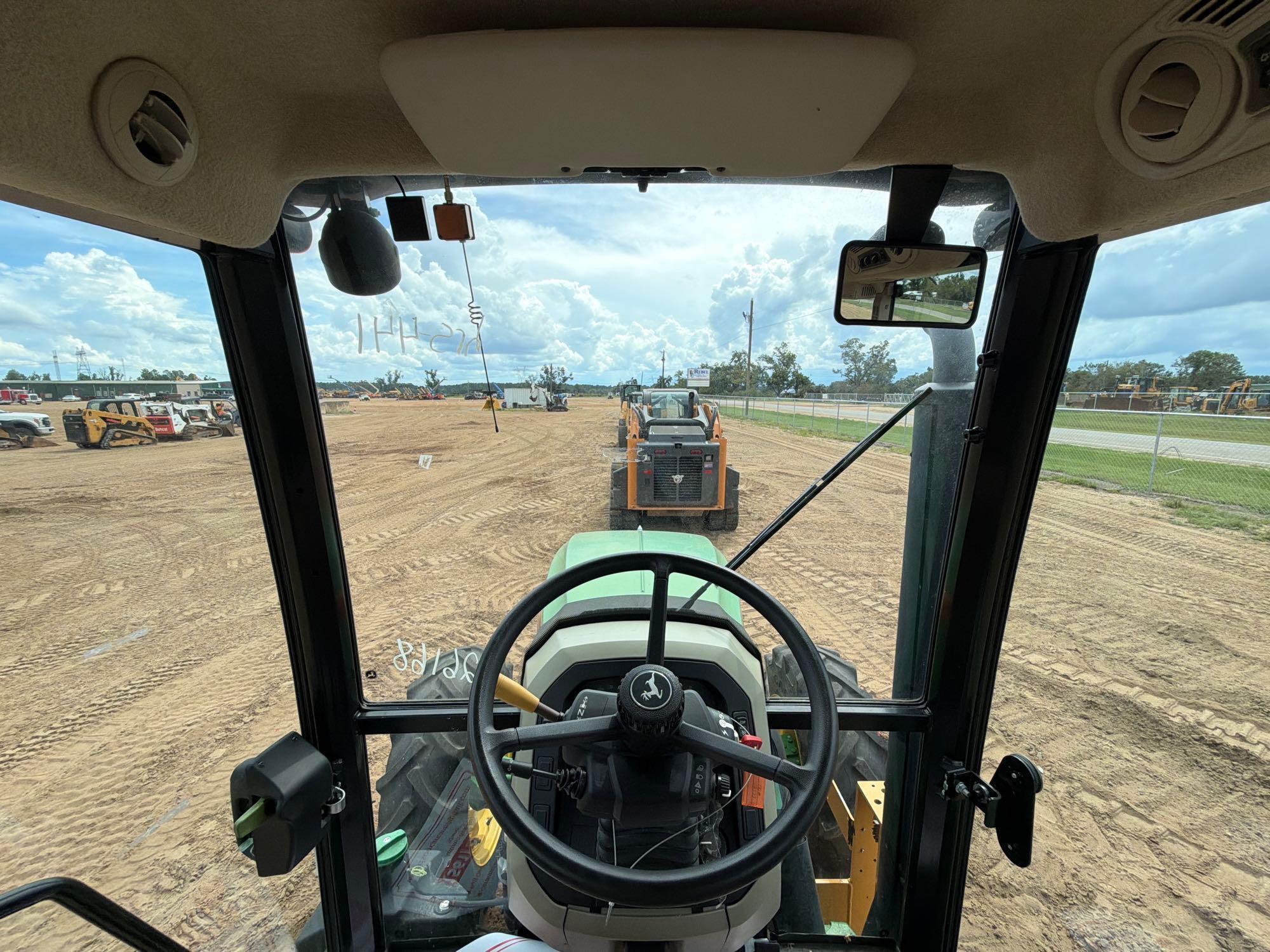 John Deere 5100E