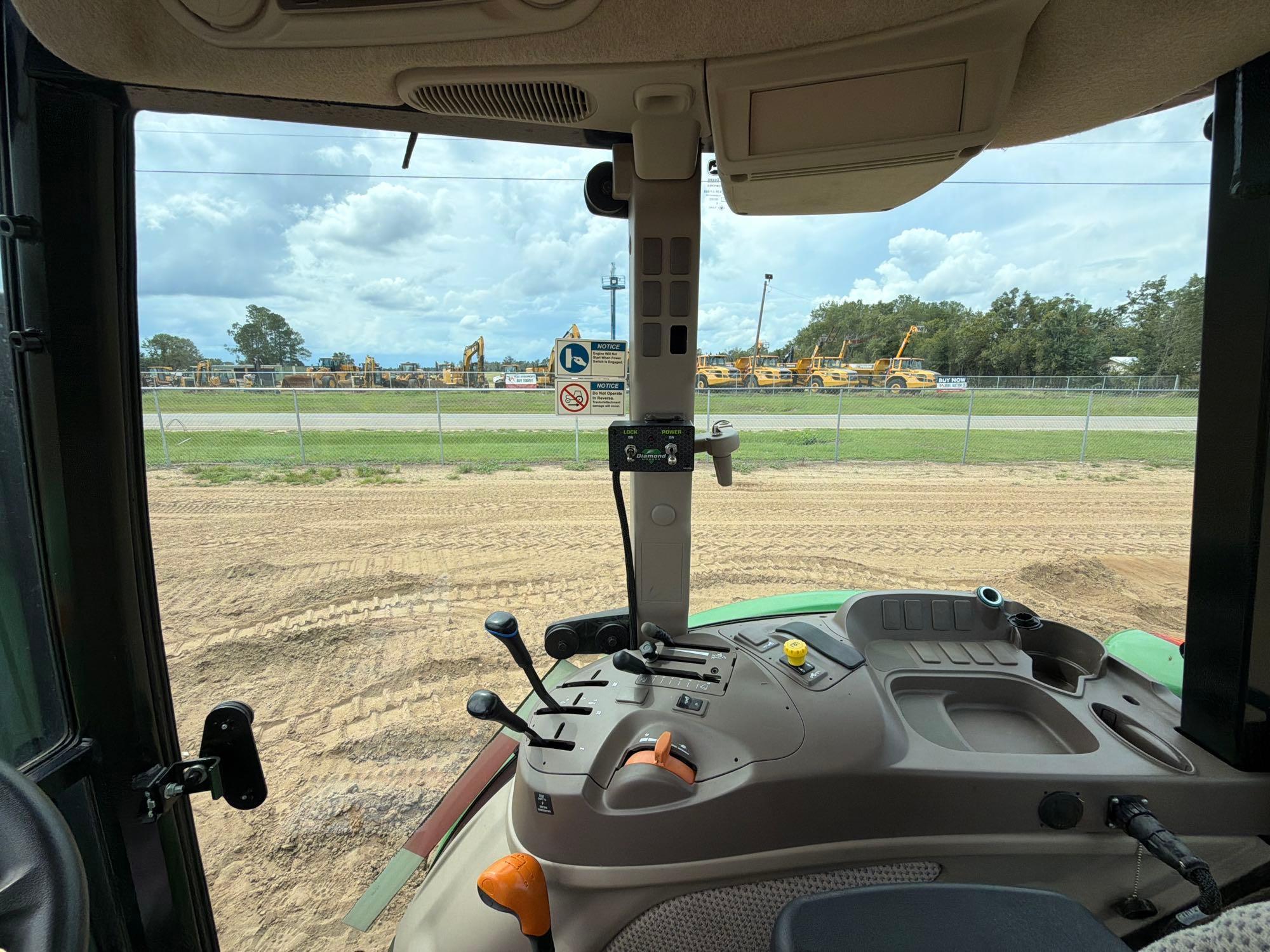 John Deere 5100E