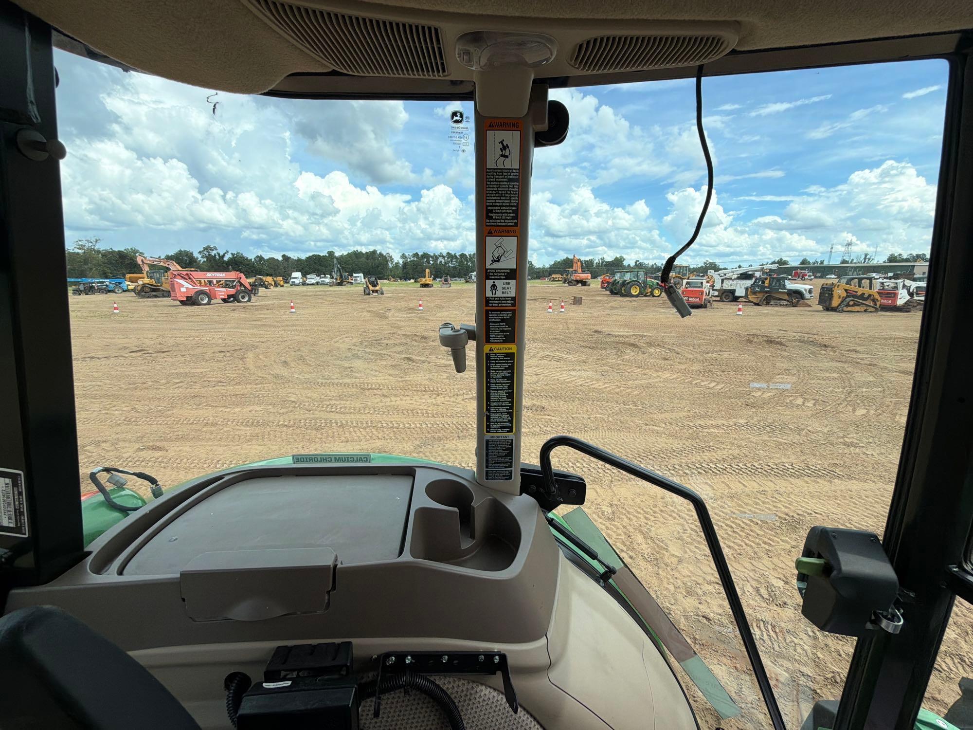 John Deere 5100E