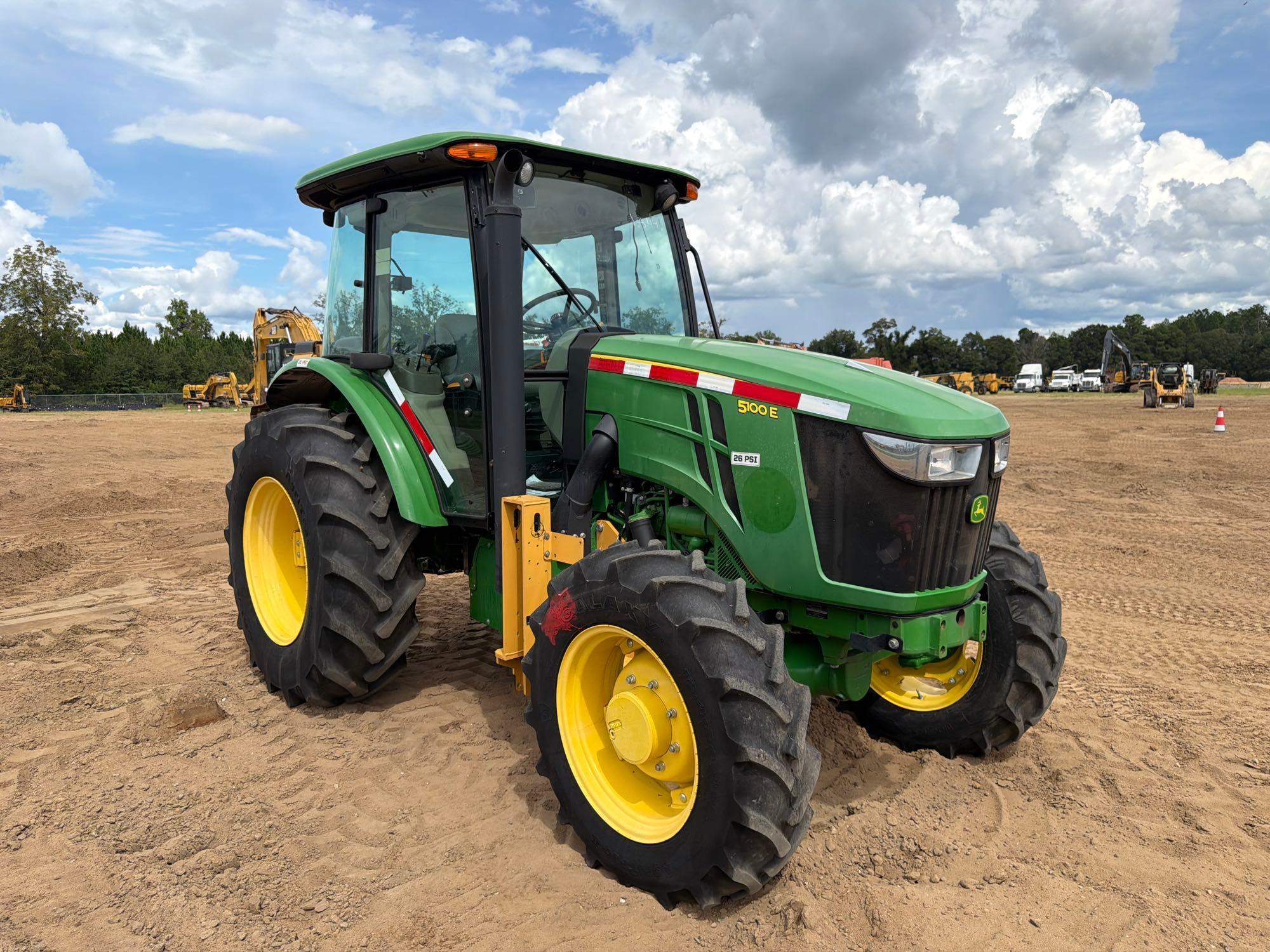 John Deere 5100E