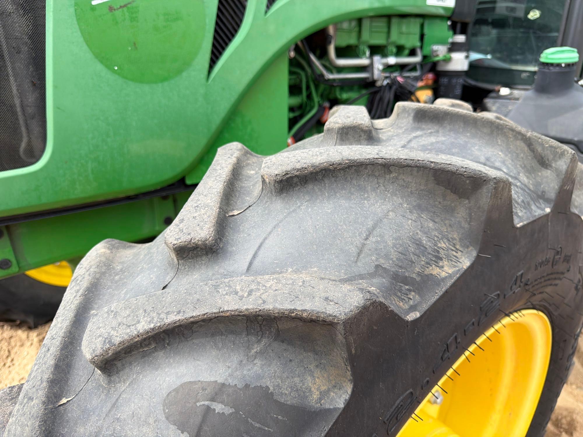 John Deere 5100E