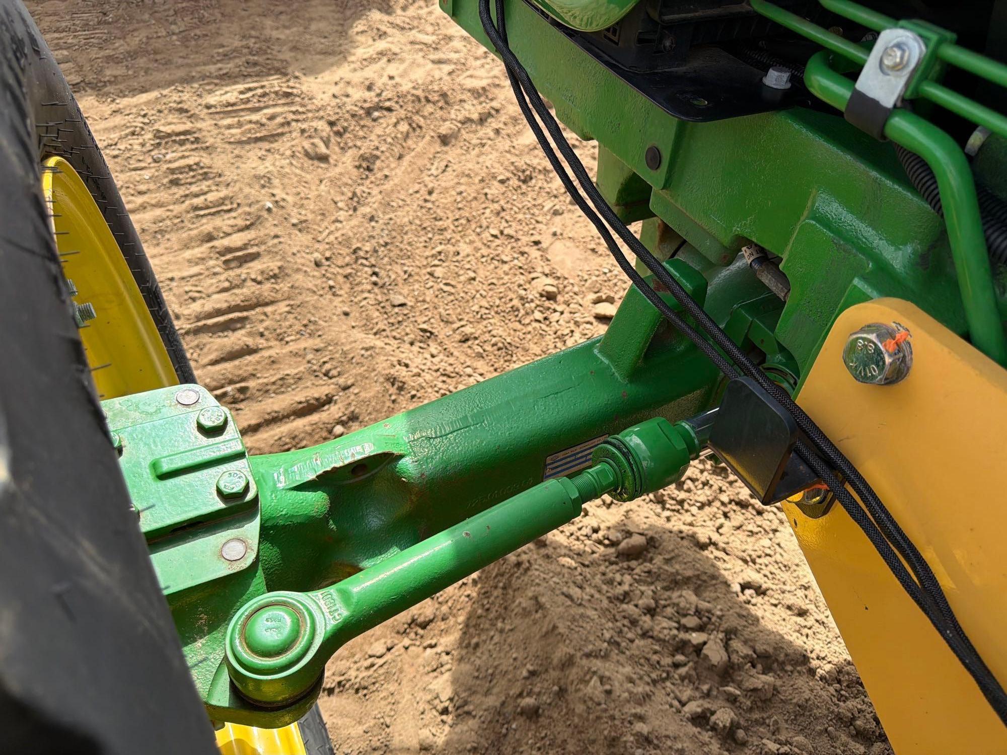 John Deere 5100E