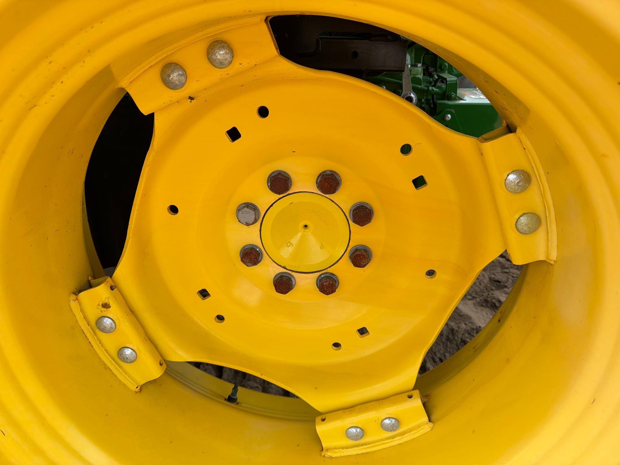 John Deere 5100E