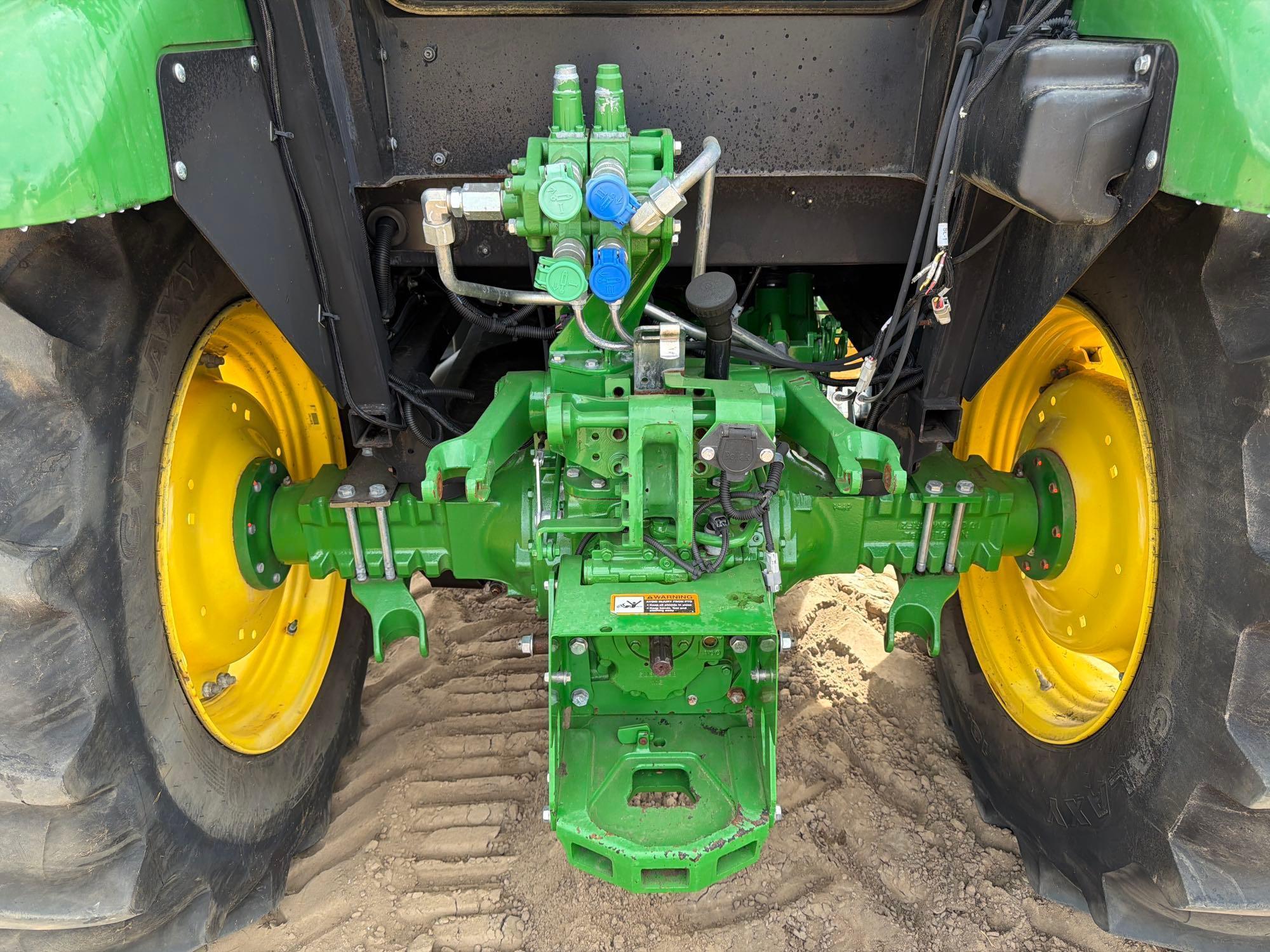 John Deere 5100E