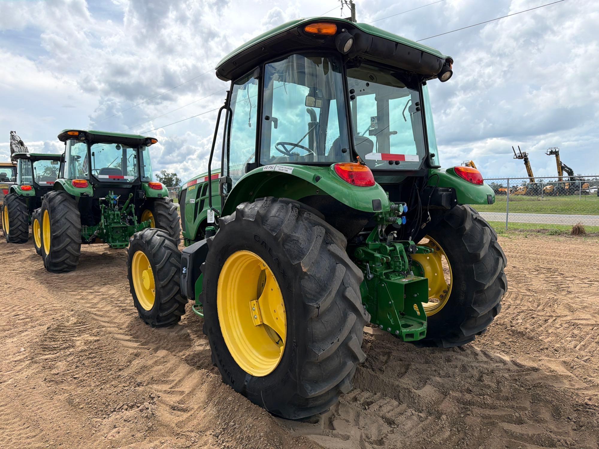 John Deere 5100E