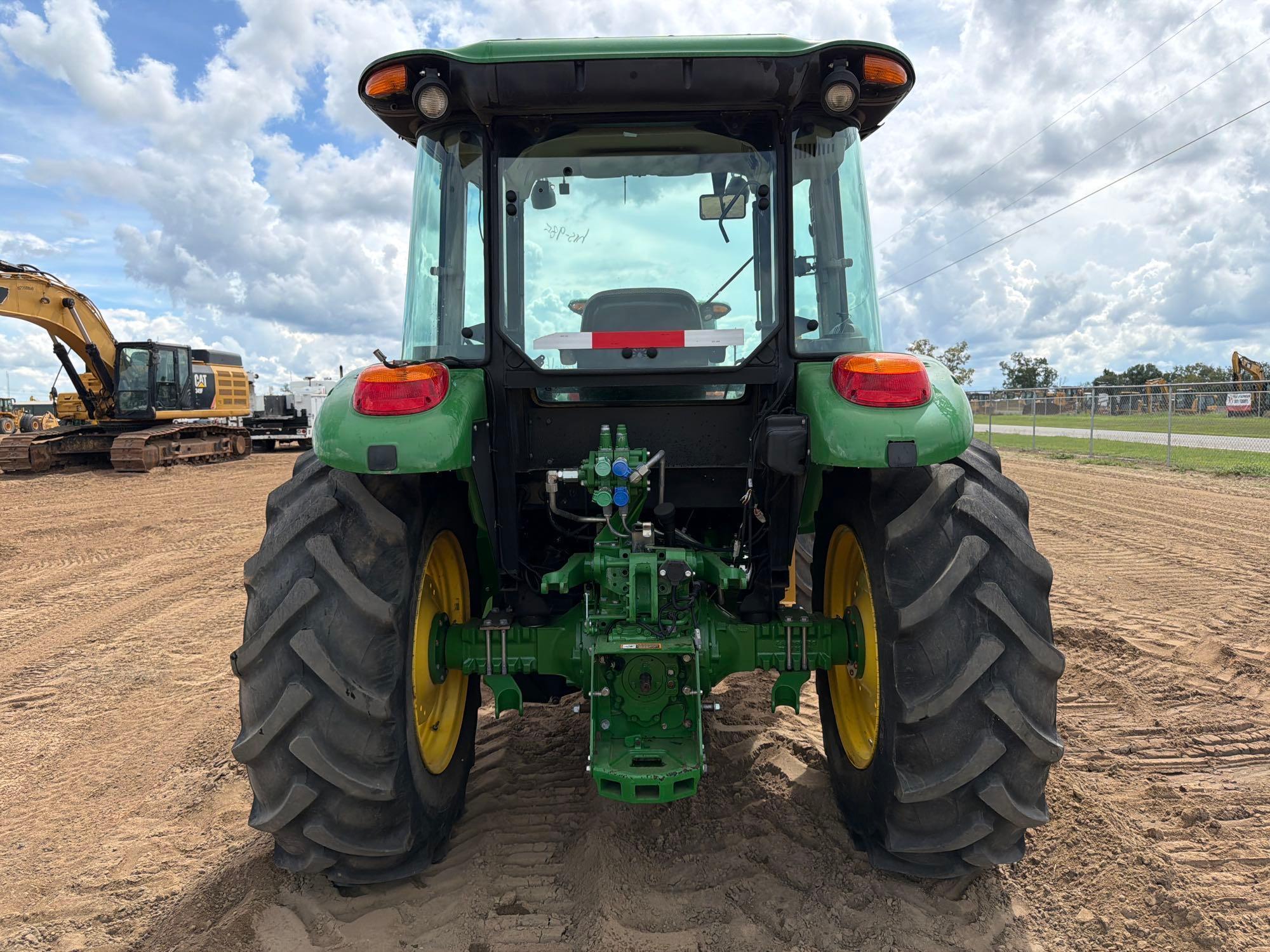 John Deere 5100E