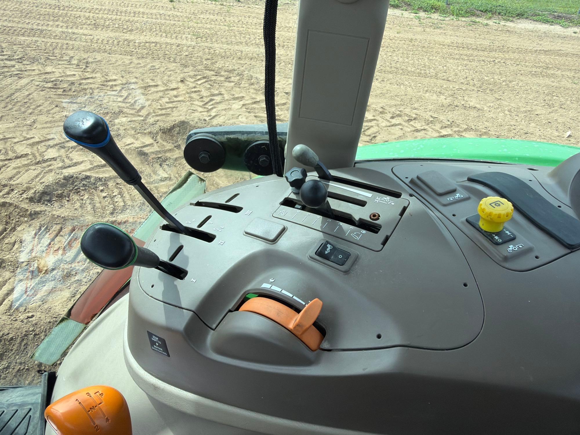 John Deere 5100E