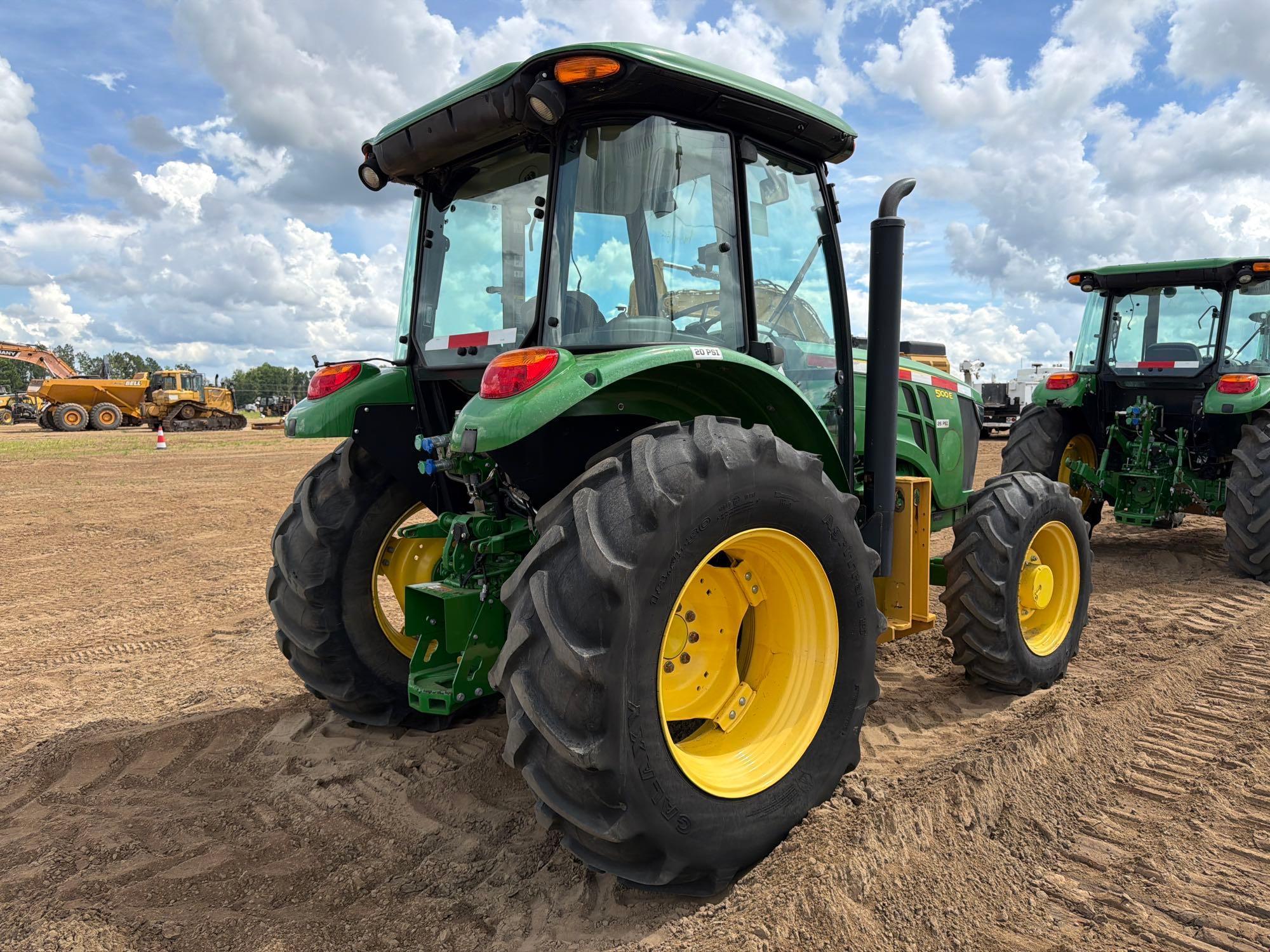John Deere 5100E