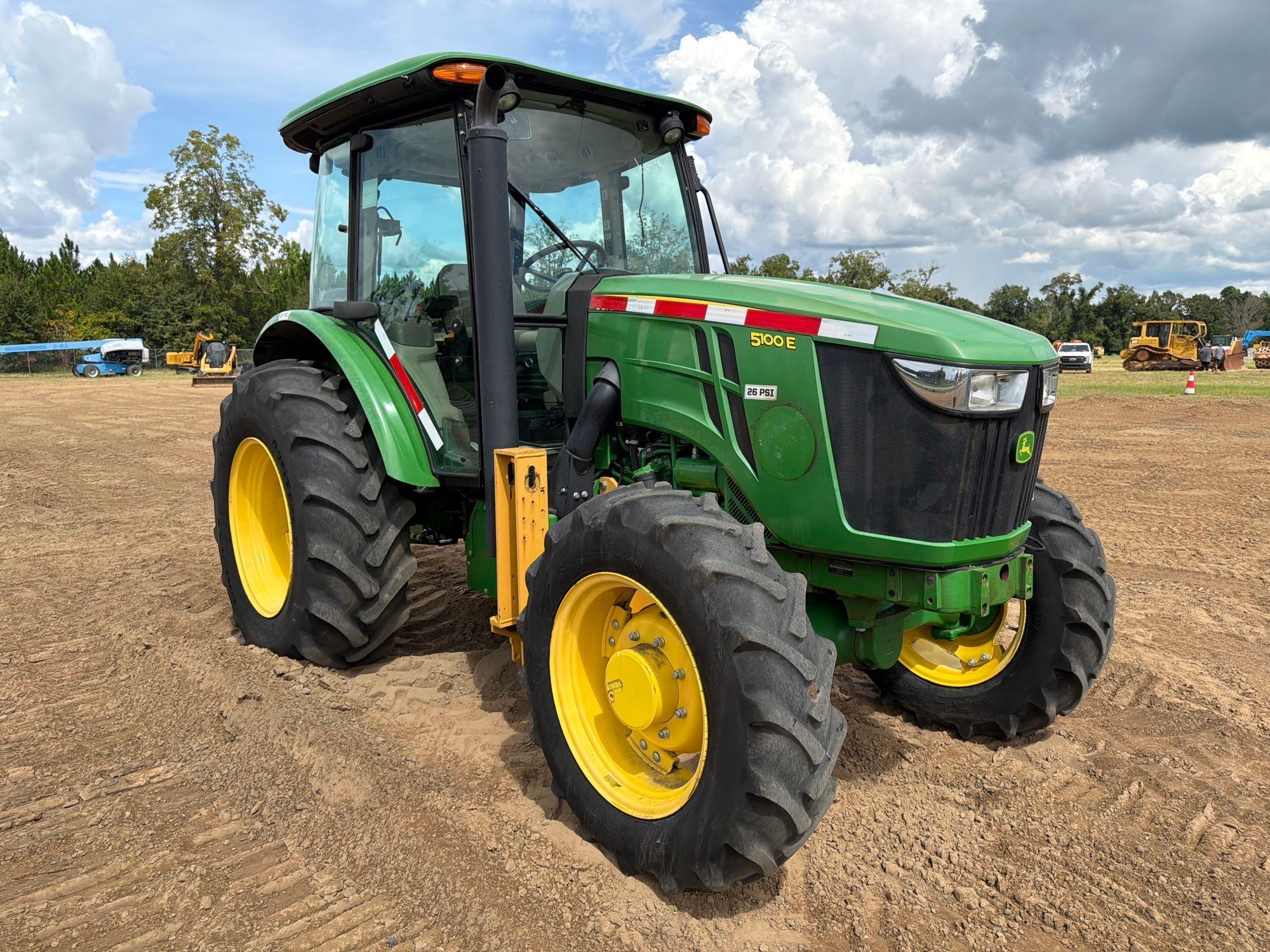 John Deere 5100E