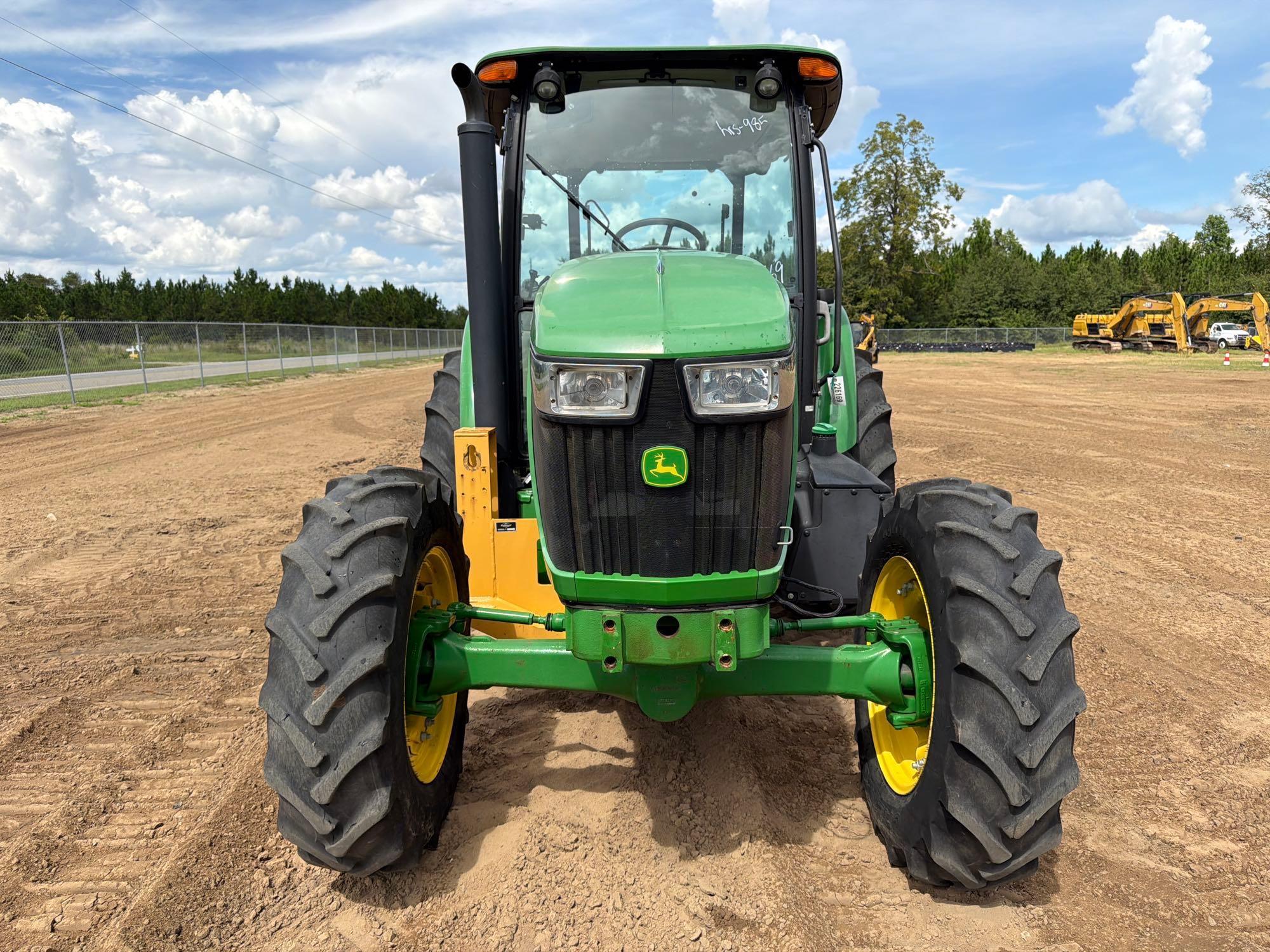 John Deere 5100E