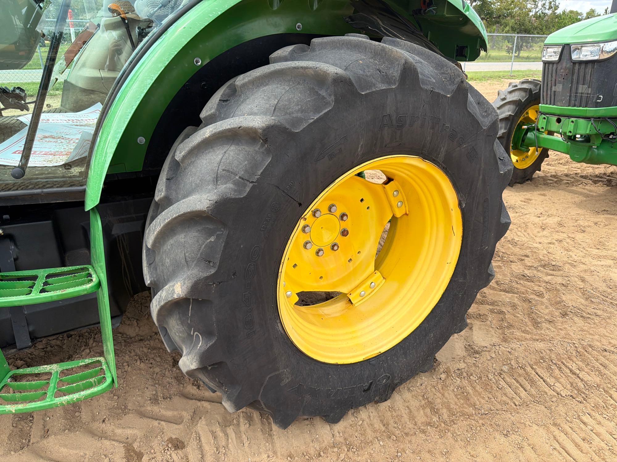 John Deere 5100E