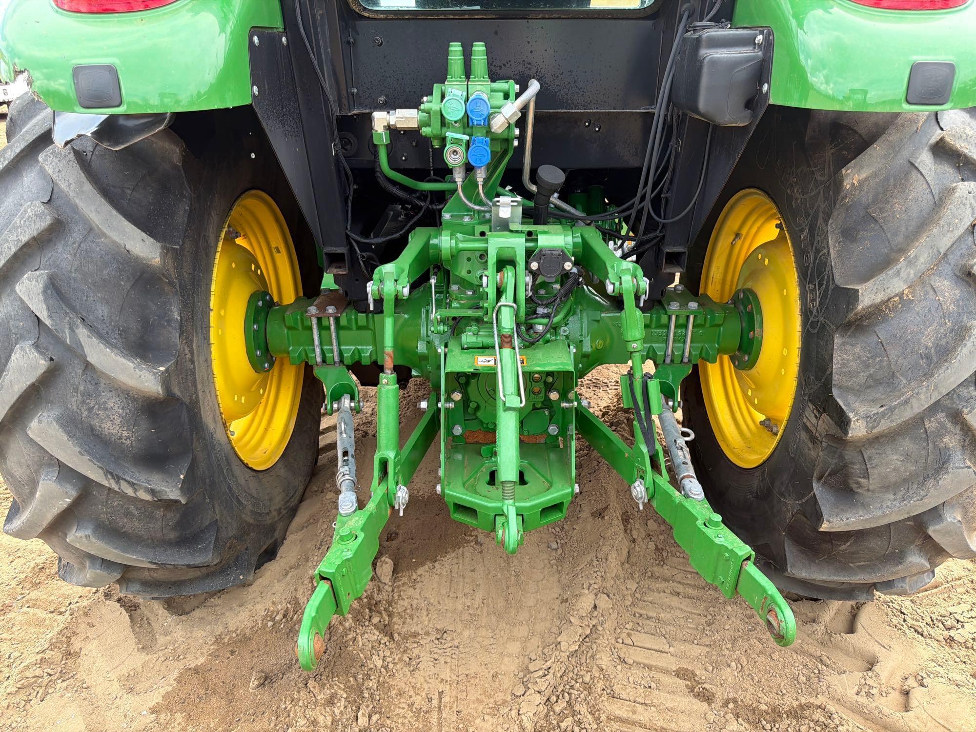 John Deere 5100E