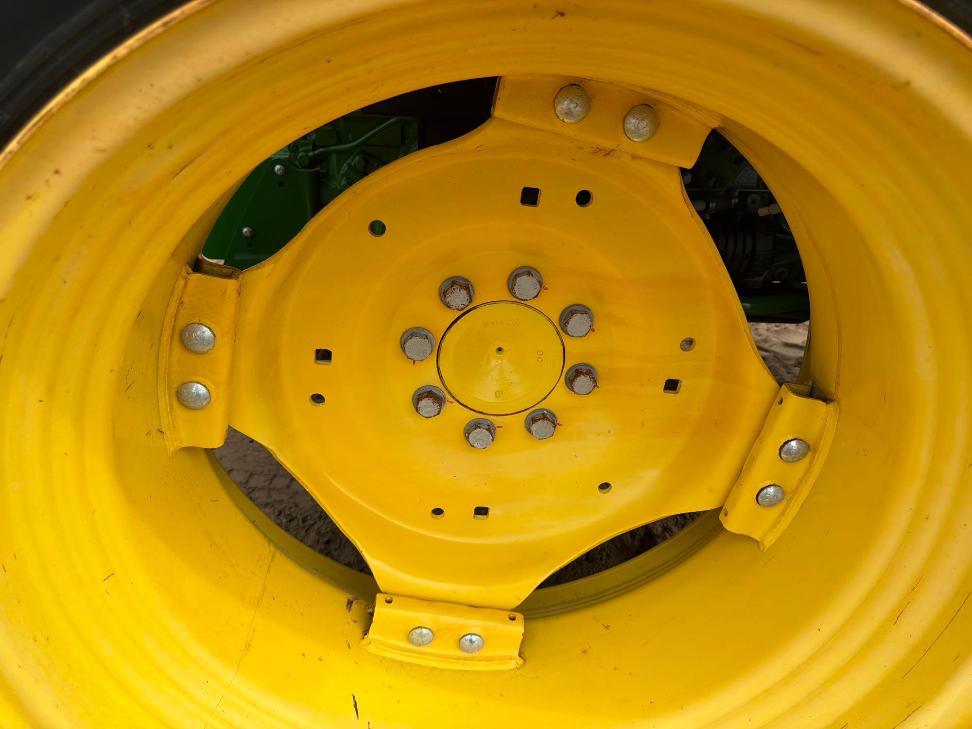 John Deere 5100E