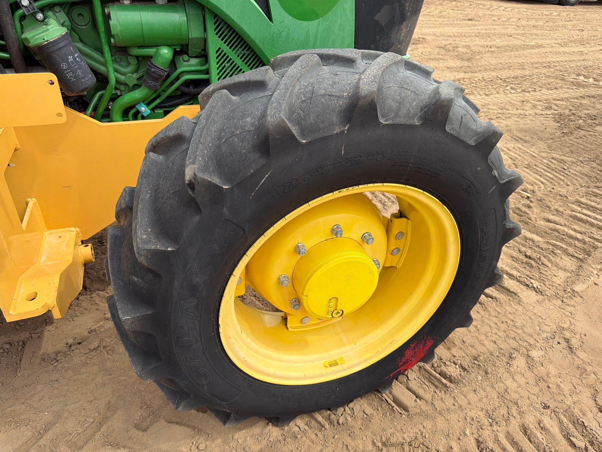 John Deere 5100E