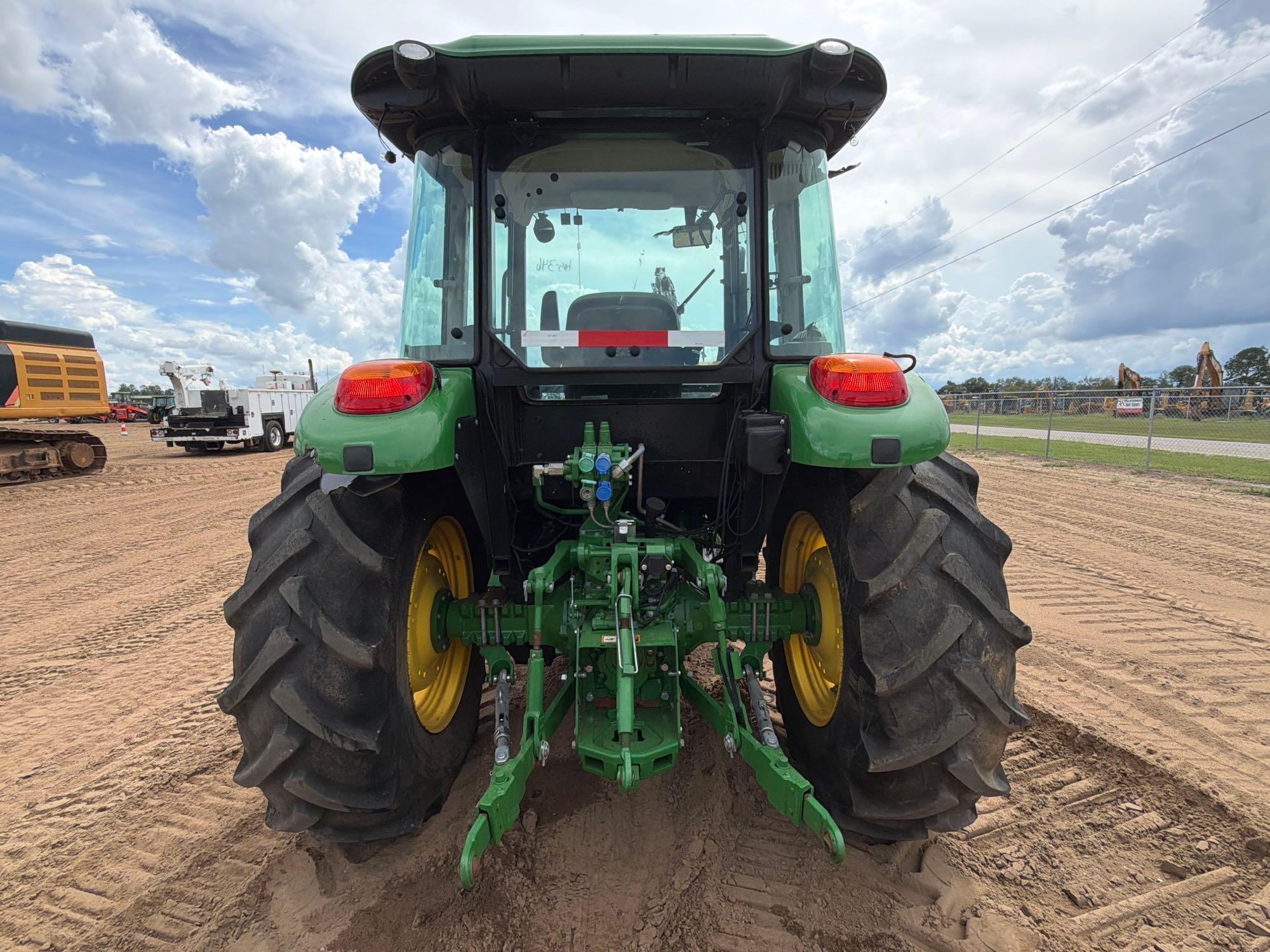 John Deere 5100E