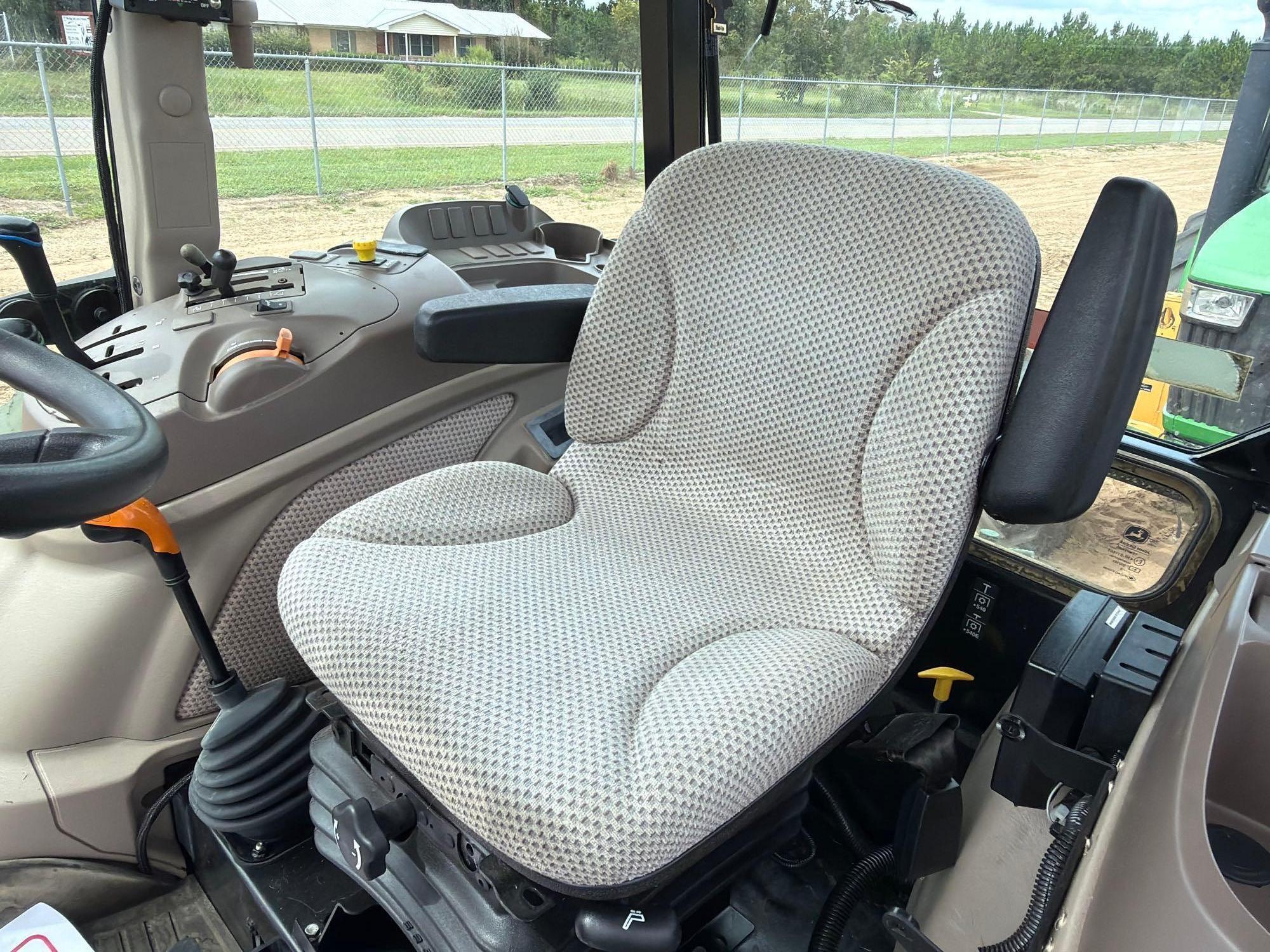 John Deere 5100E
