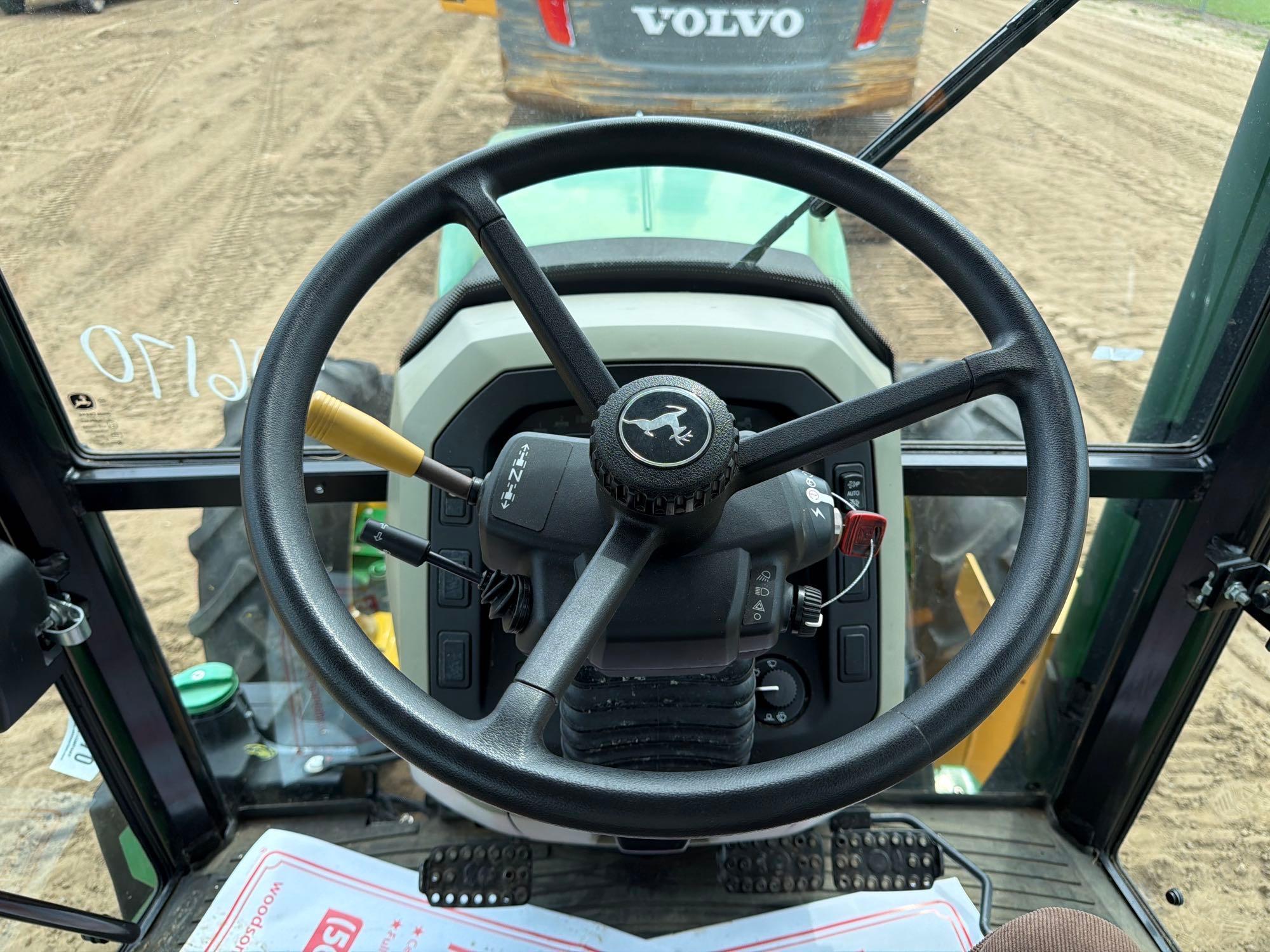 John Deere 5100E