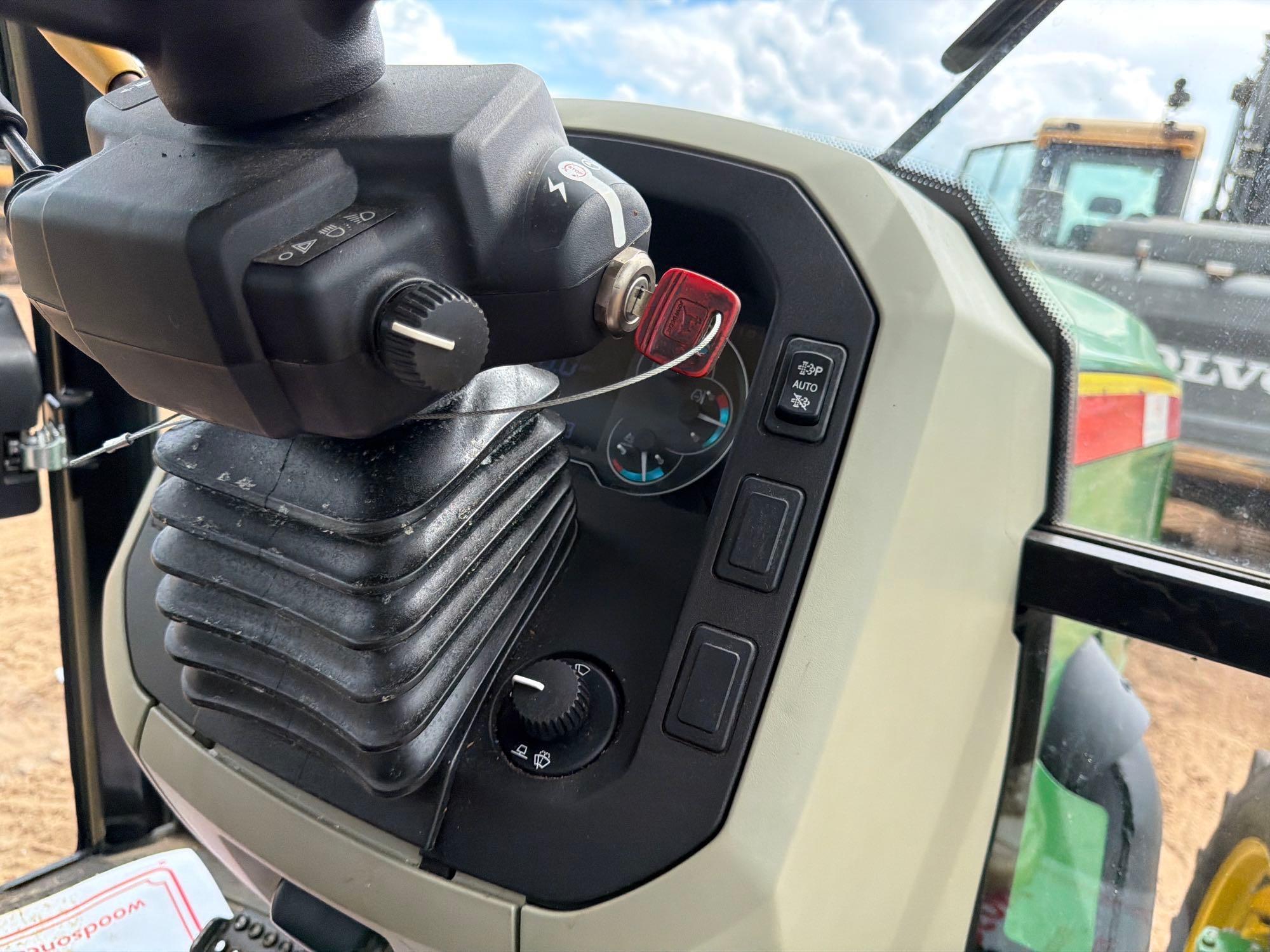 John Deere 5100E