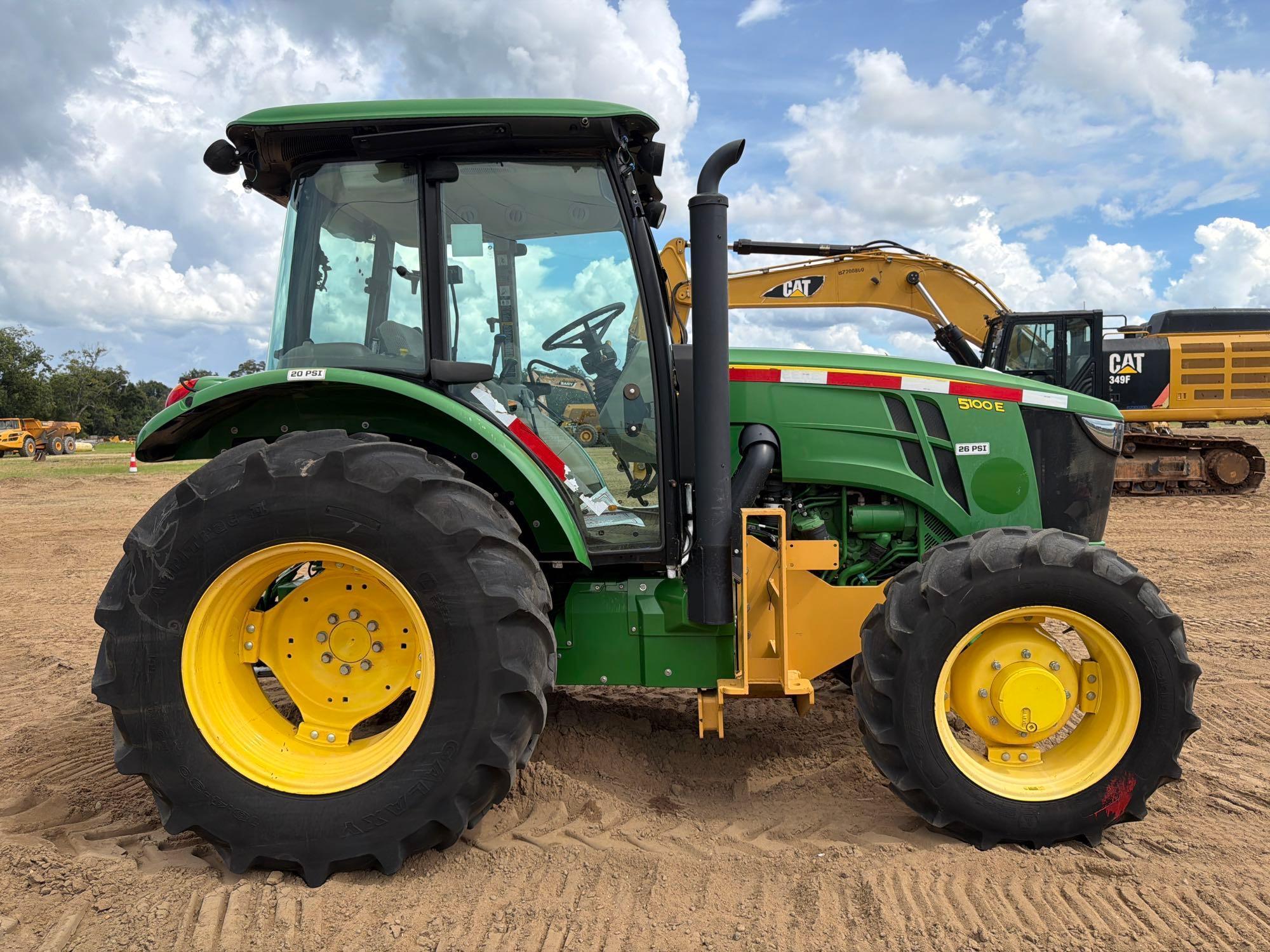 John Deere 5100E