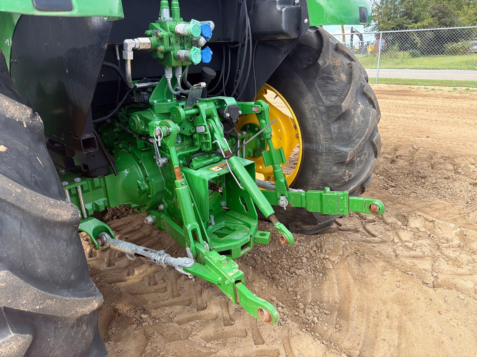 John Deere 5100E