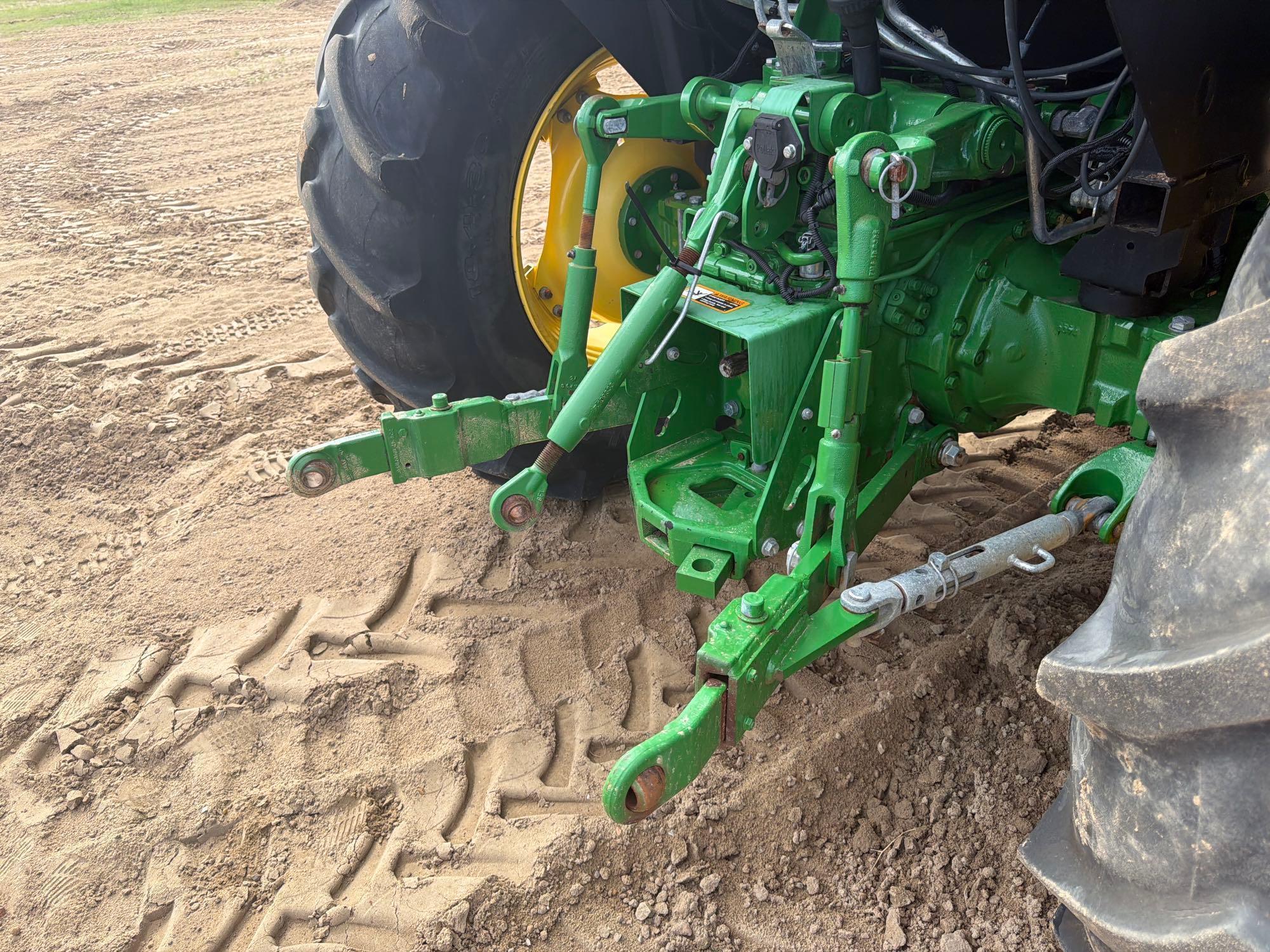 John Deere 5100E