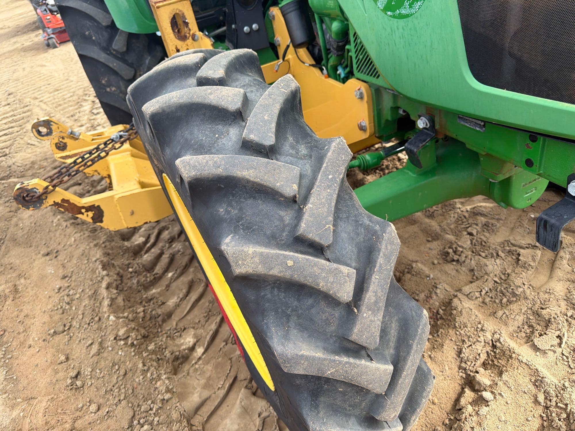 John Deere 5100E