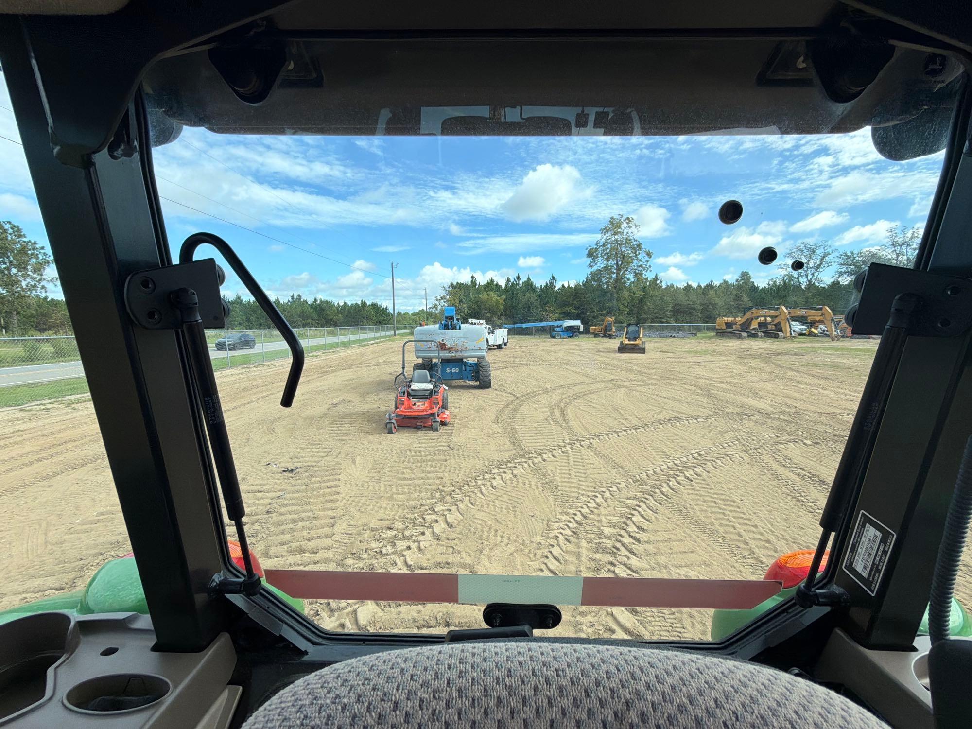 John Deere 5100E